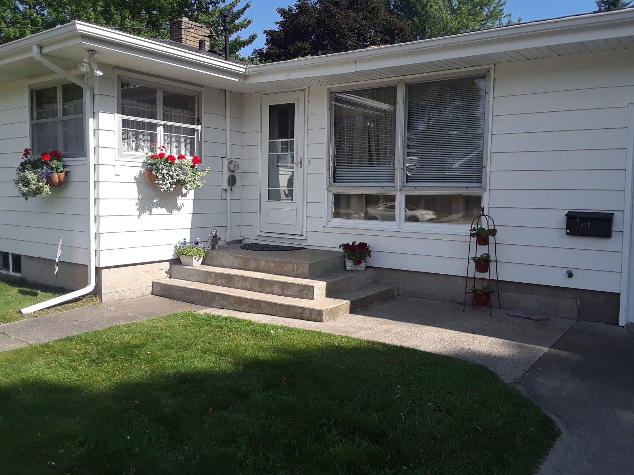 419 N Washington Avenue Property Photo 6