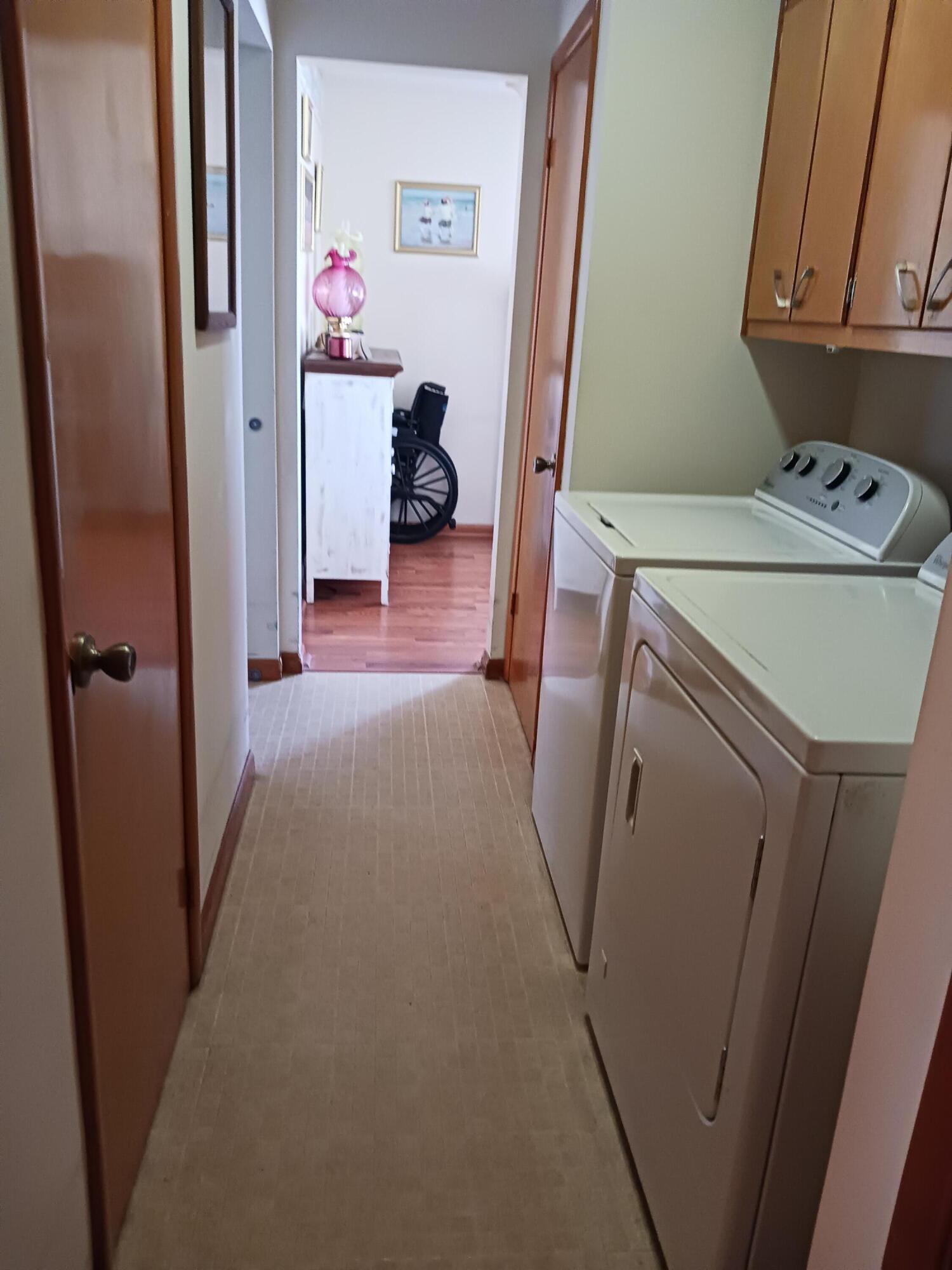 419 N Washington Avenue Property Photo 19