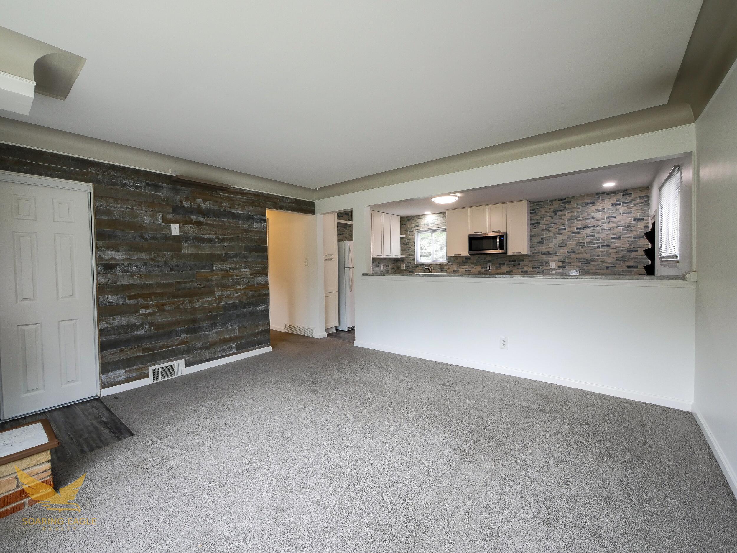 36005 Lucerne Street Property Photo 4