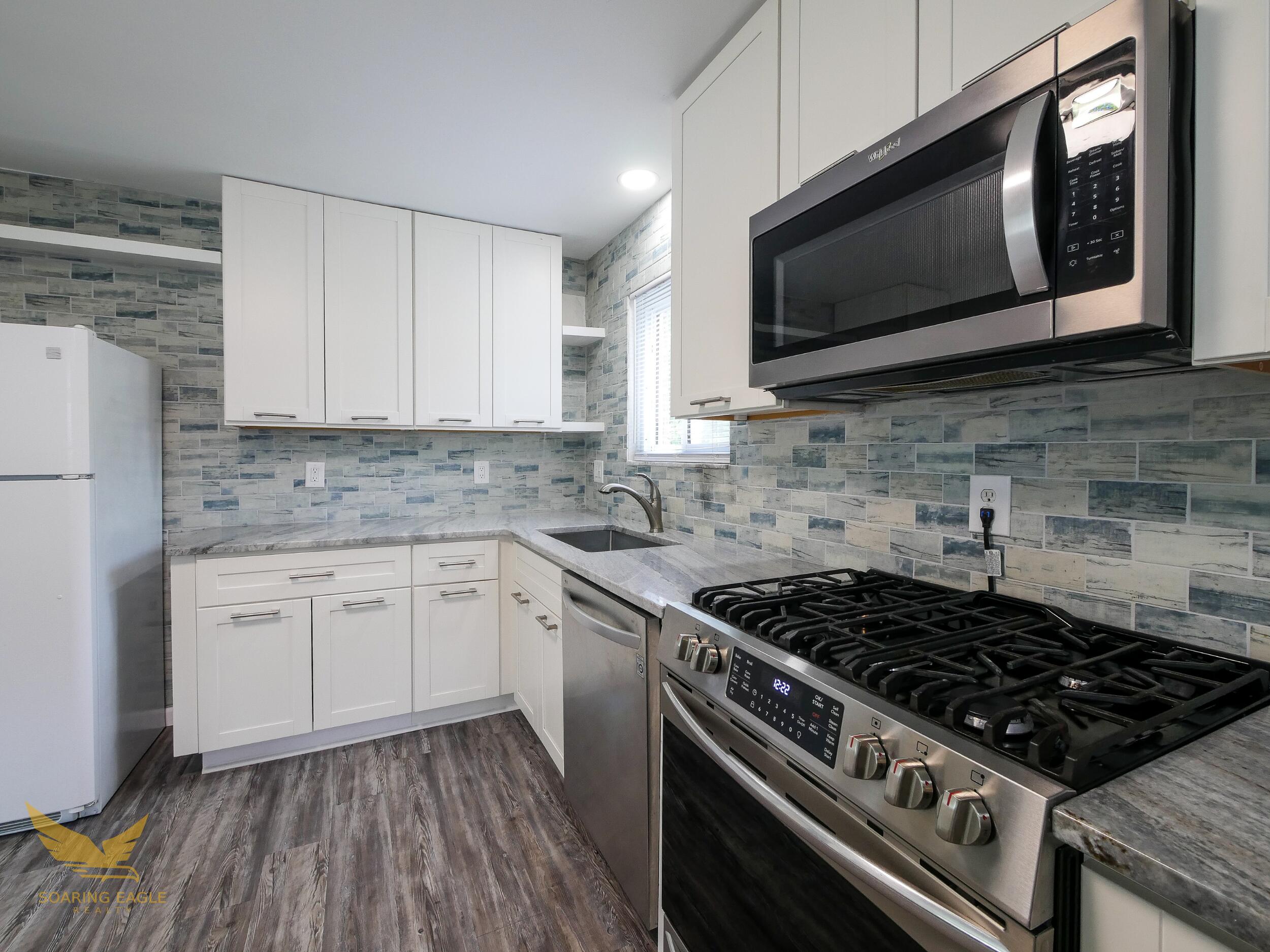 36005 Lucerne Street Property Photo 9