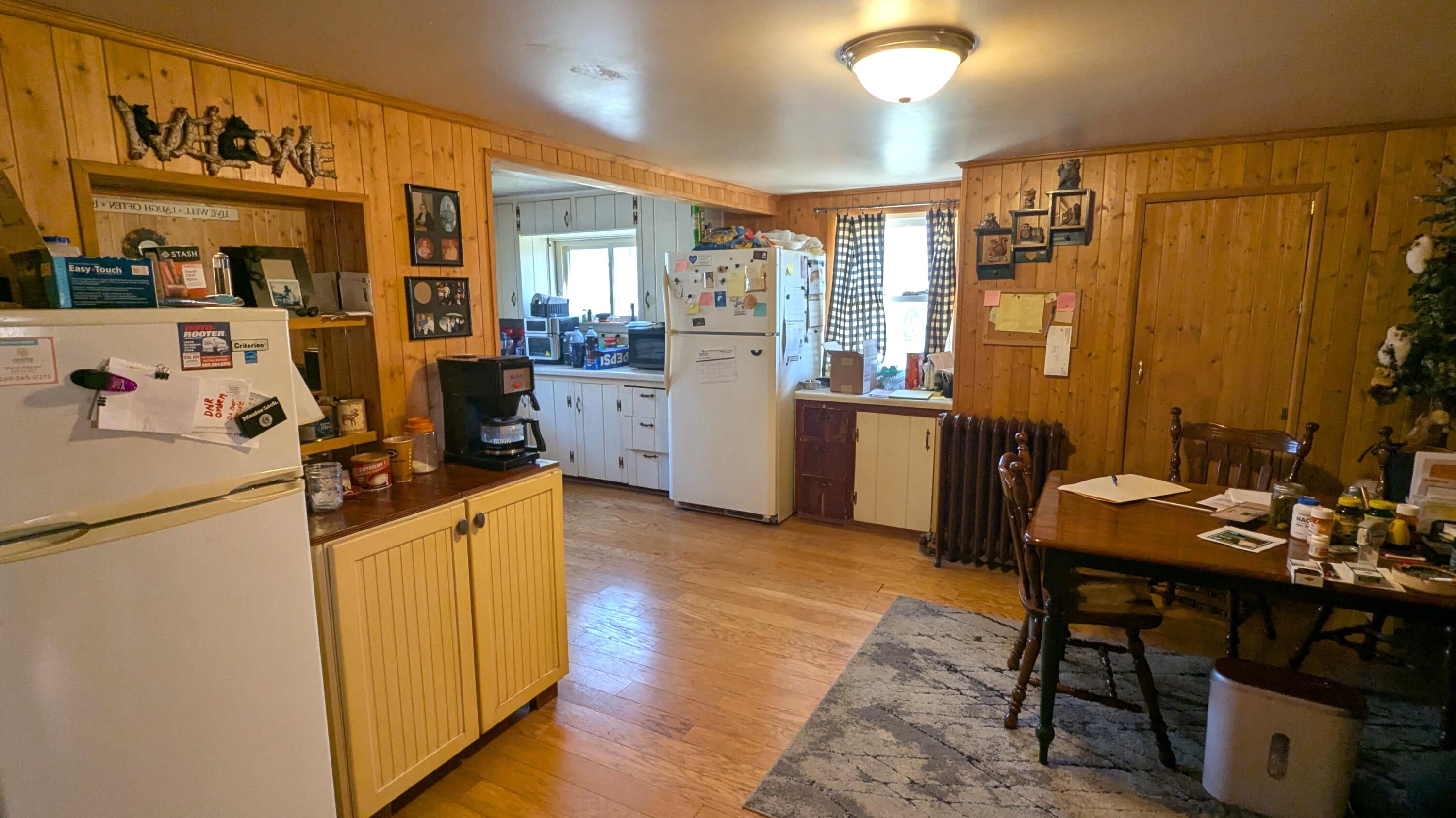 407 Barry Street Property Photo 7