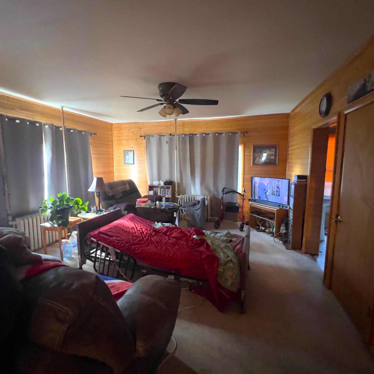 407 Barry Street Property Photo 10