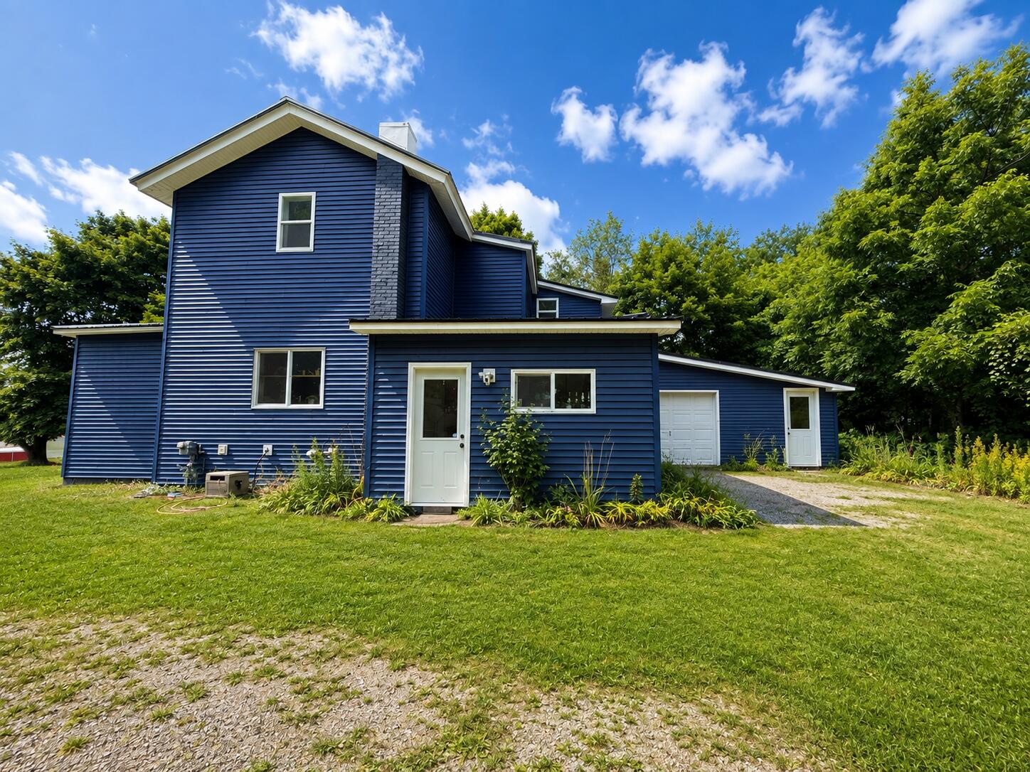 101 River Court Property Photo 2