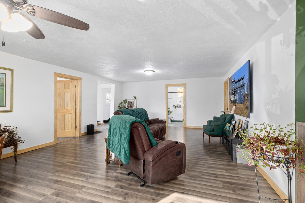 101 River Court Property Photo 4