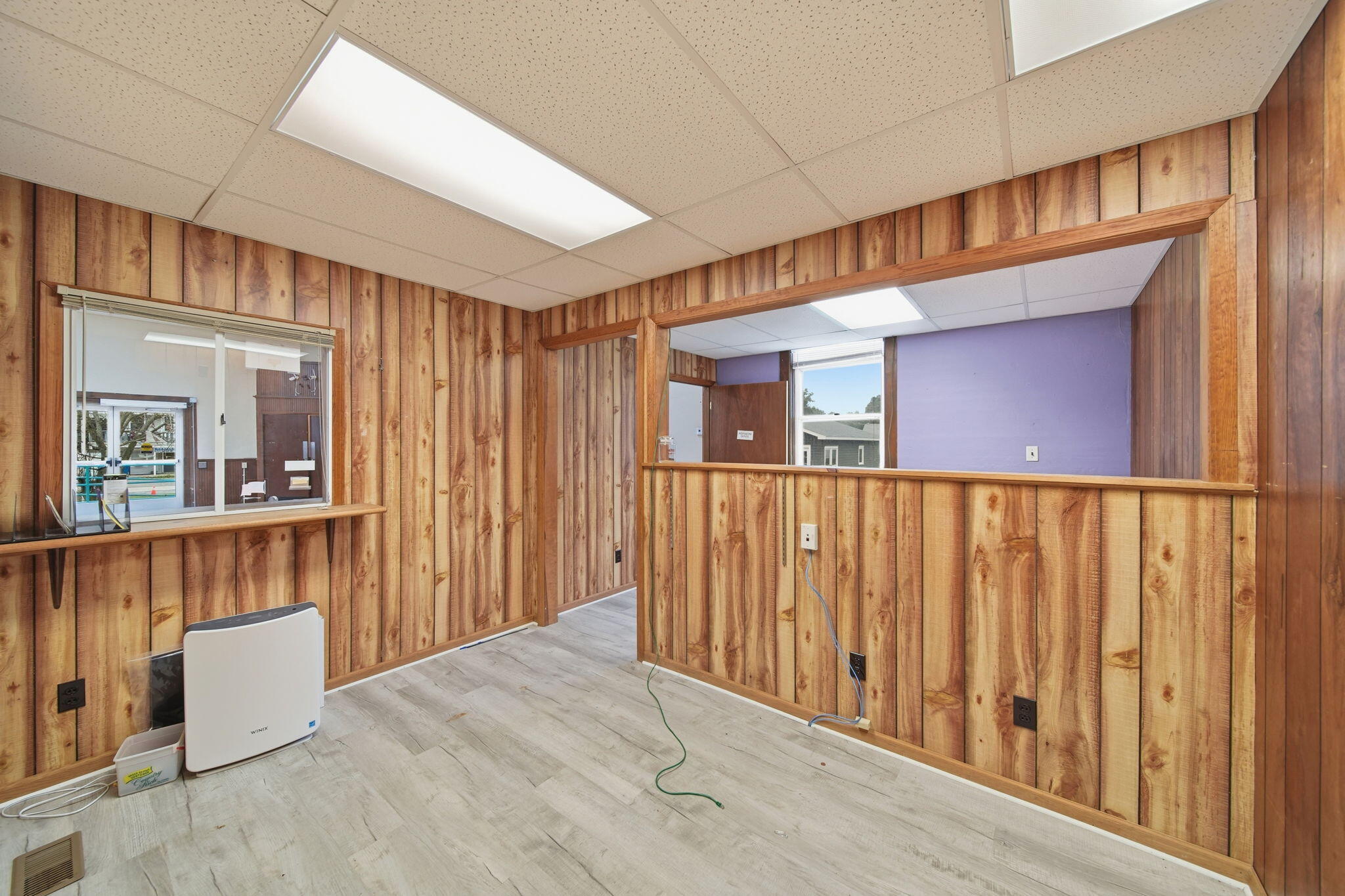 106 E Commercial Street Property Photo 12