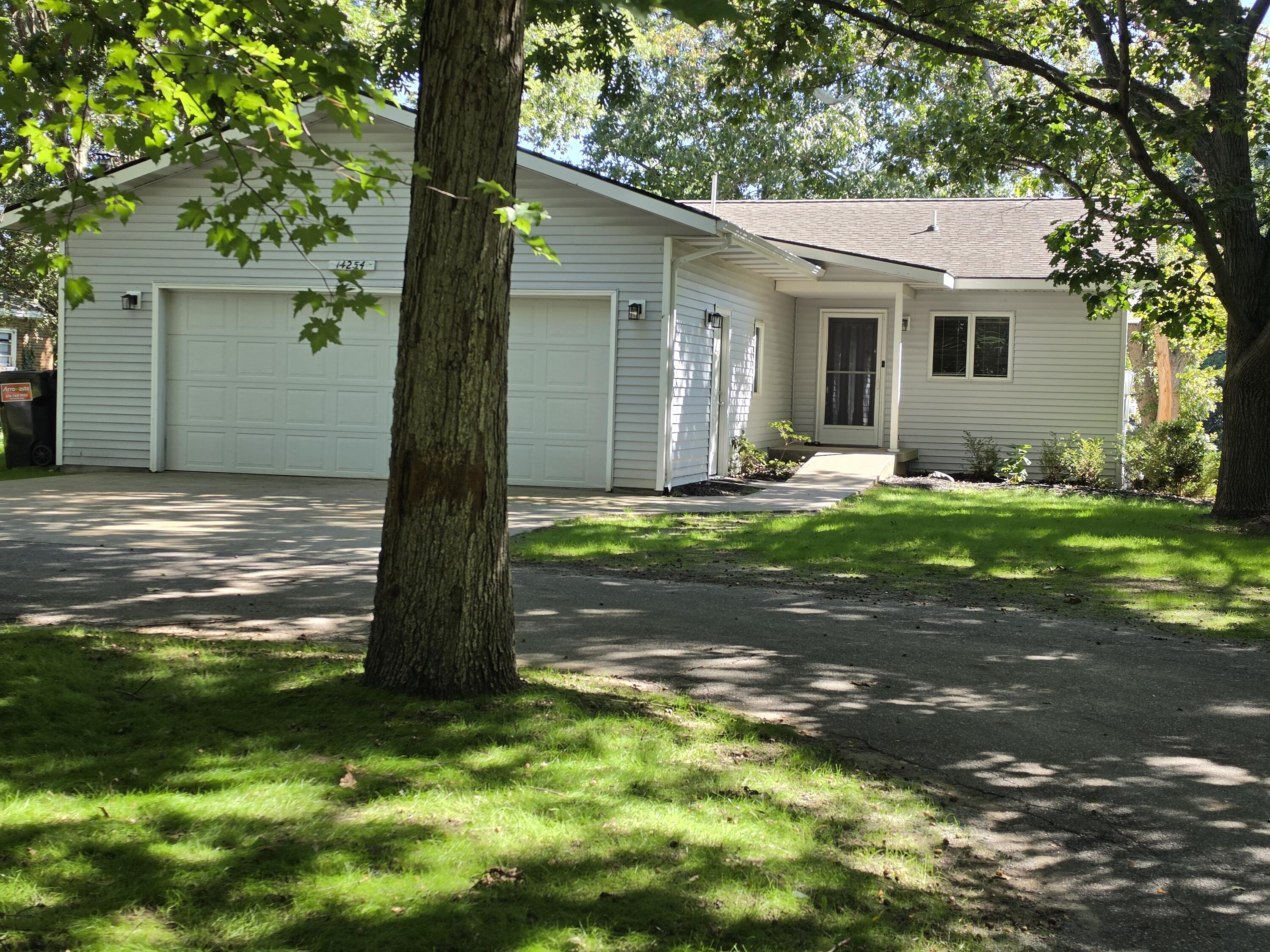 14254 Green Street Property Photo 2
