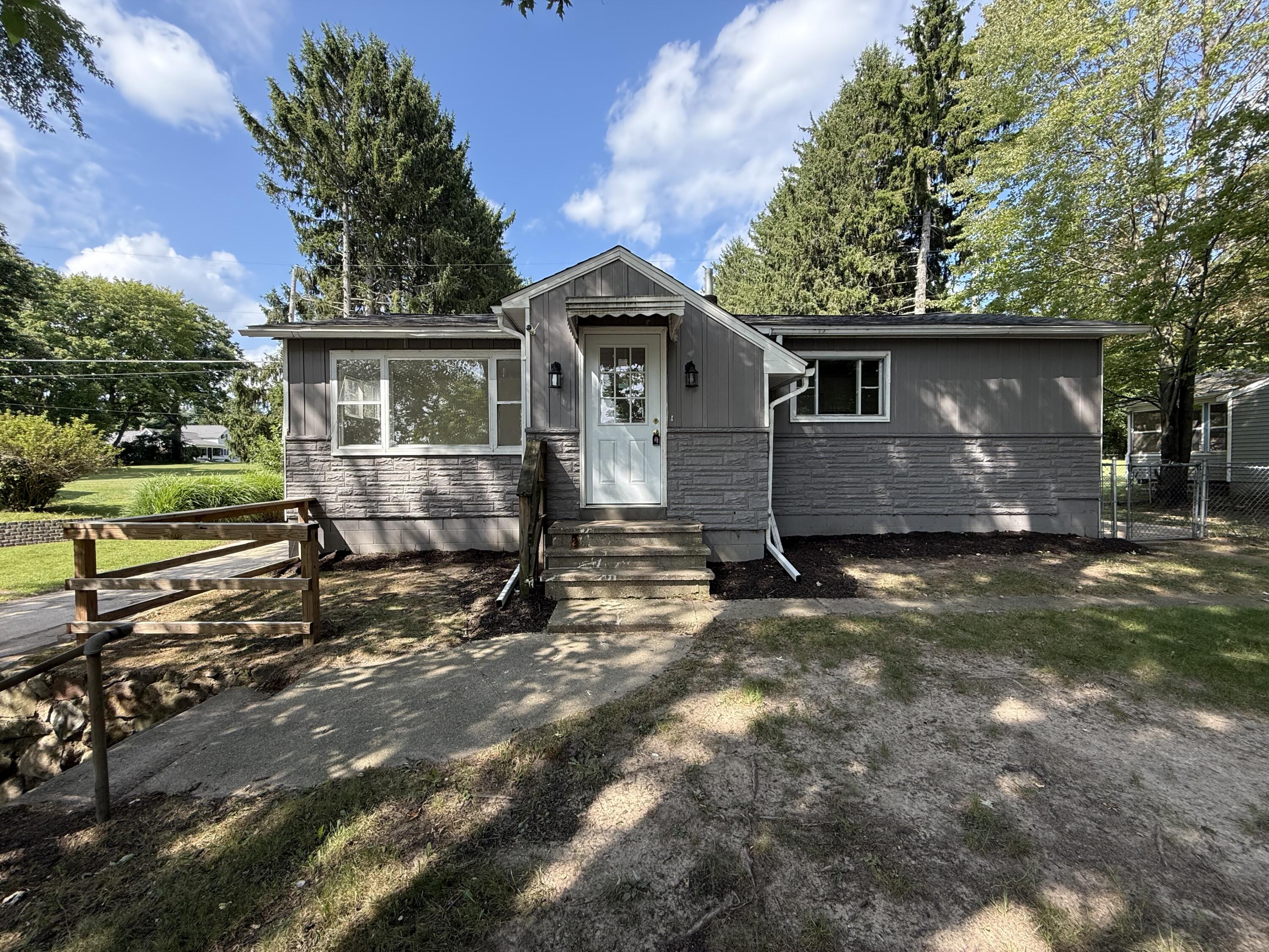 9470 Peck Road Property Photo 2