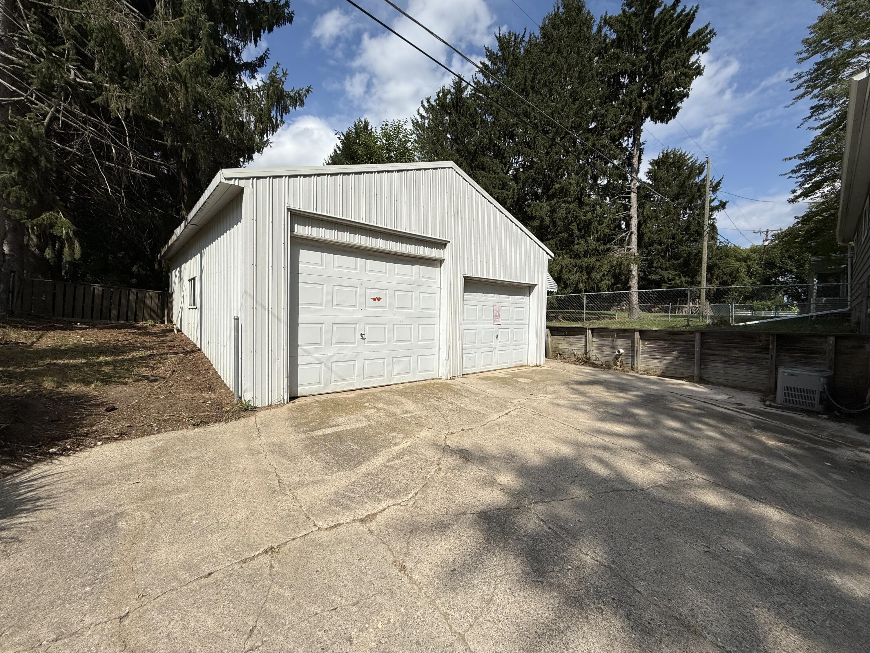 9470 Peck Road Property Photo 6