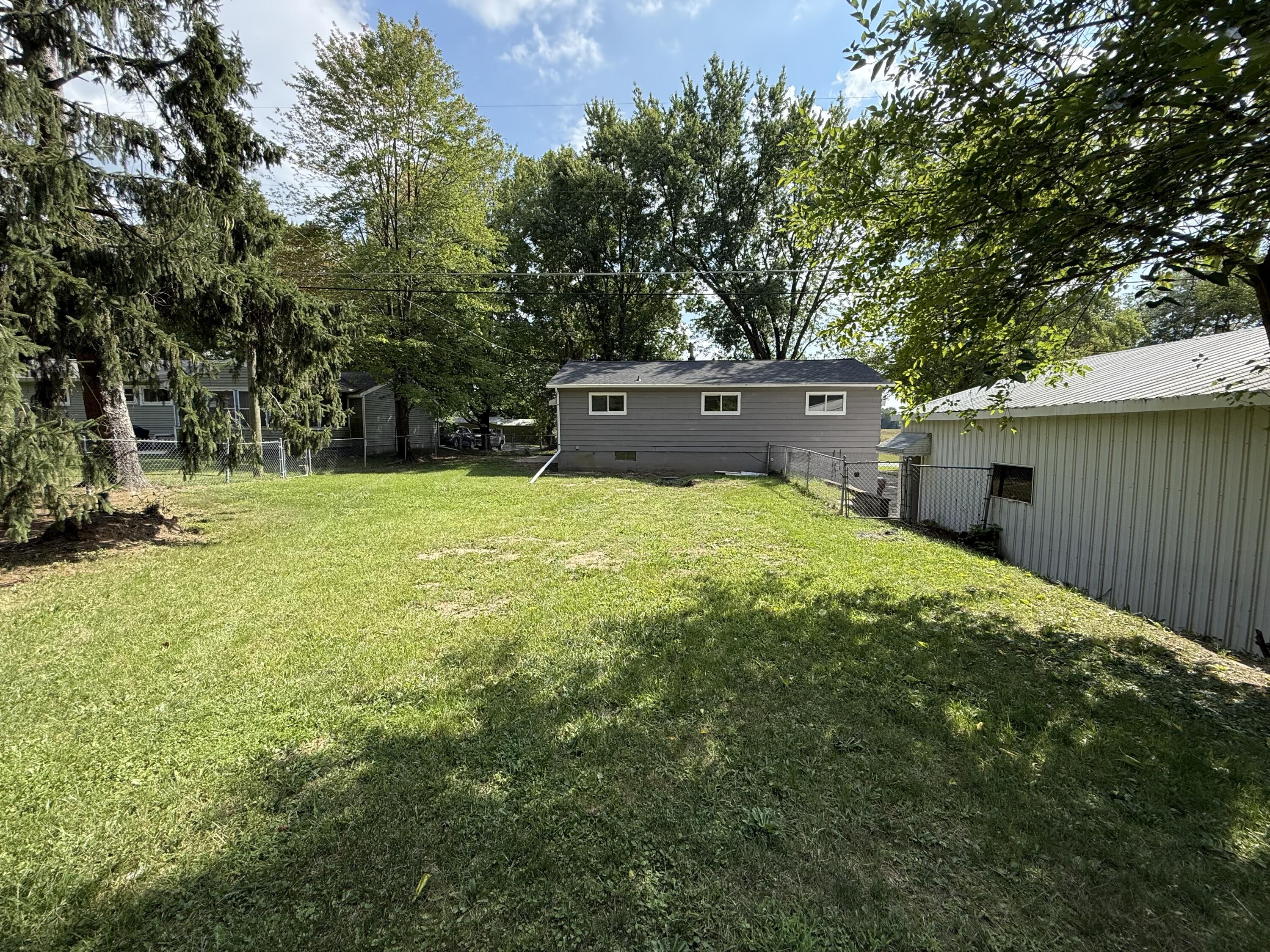 9470 Peck Road Property Photo 10
