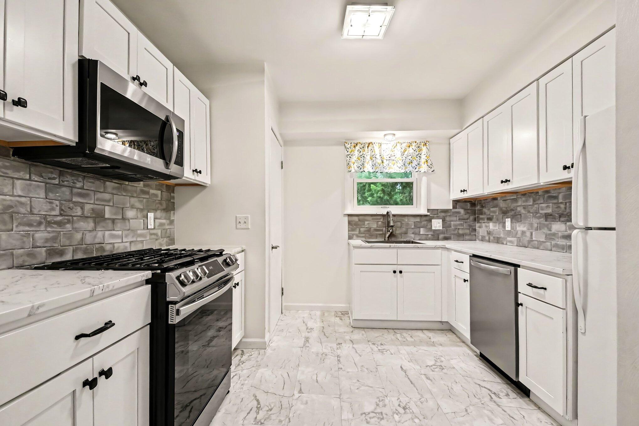 4833 Wakefield Avenue Ne Property Photo 13