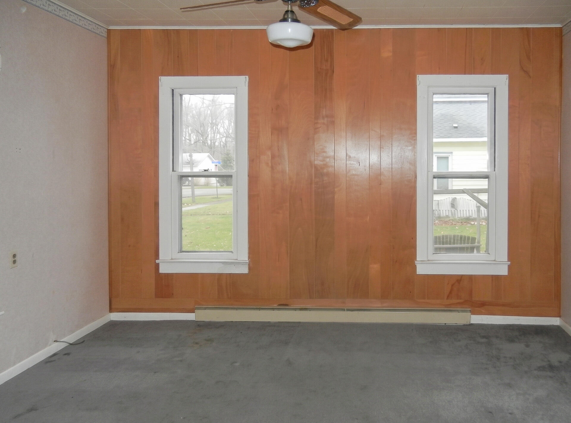 150 N Kingsbury Avenue Property Photo 2