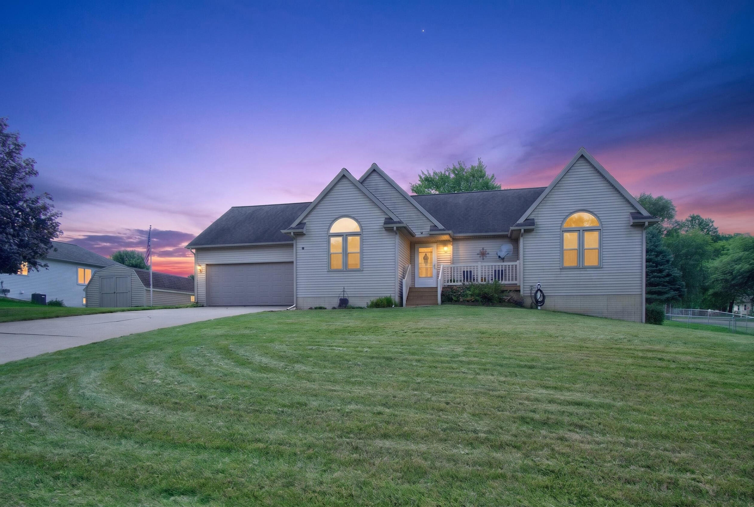 2101 Appleway Drive Property Photo 1