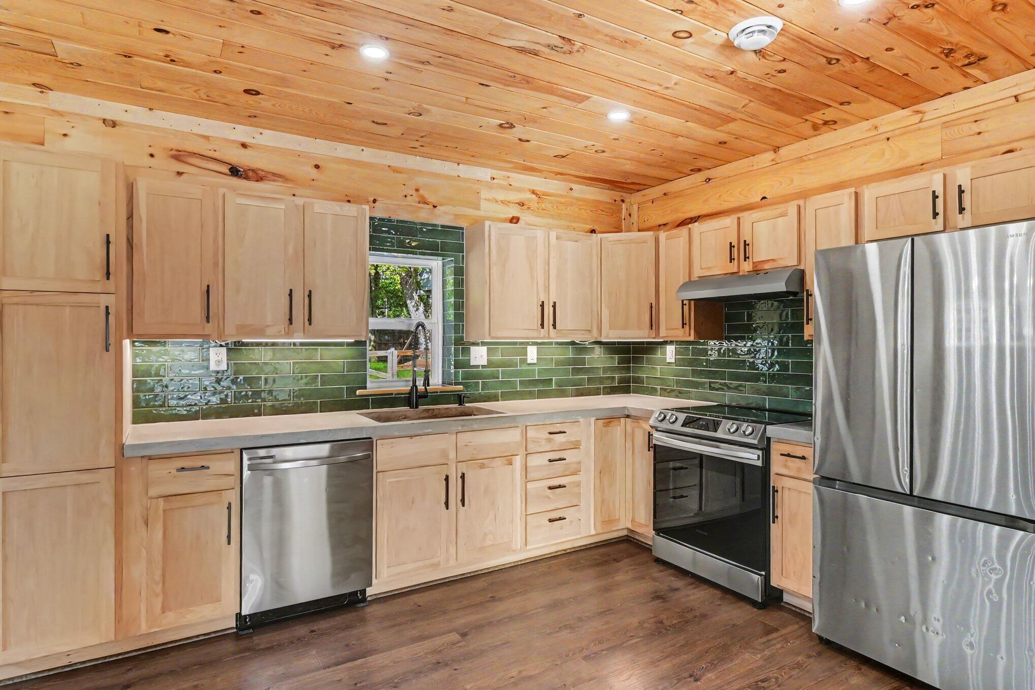 5495 Toles Road Property Photo 16