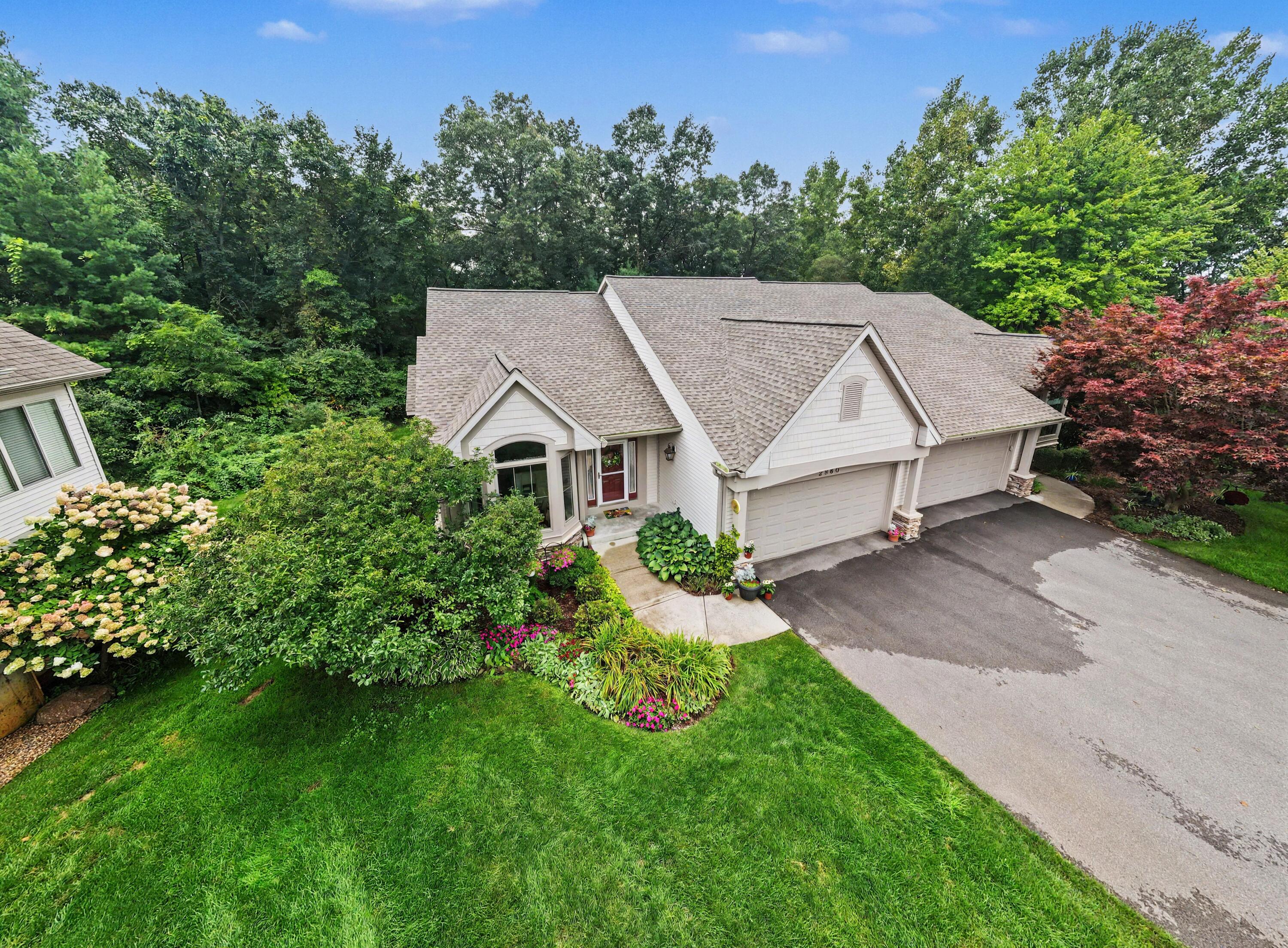 2860 Willow Ln Court Ne Property Photo 3