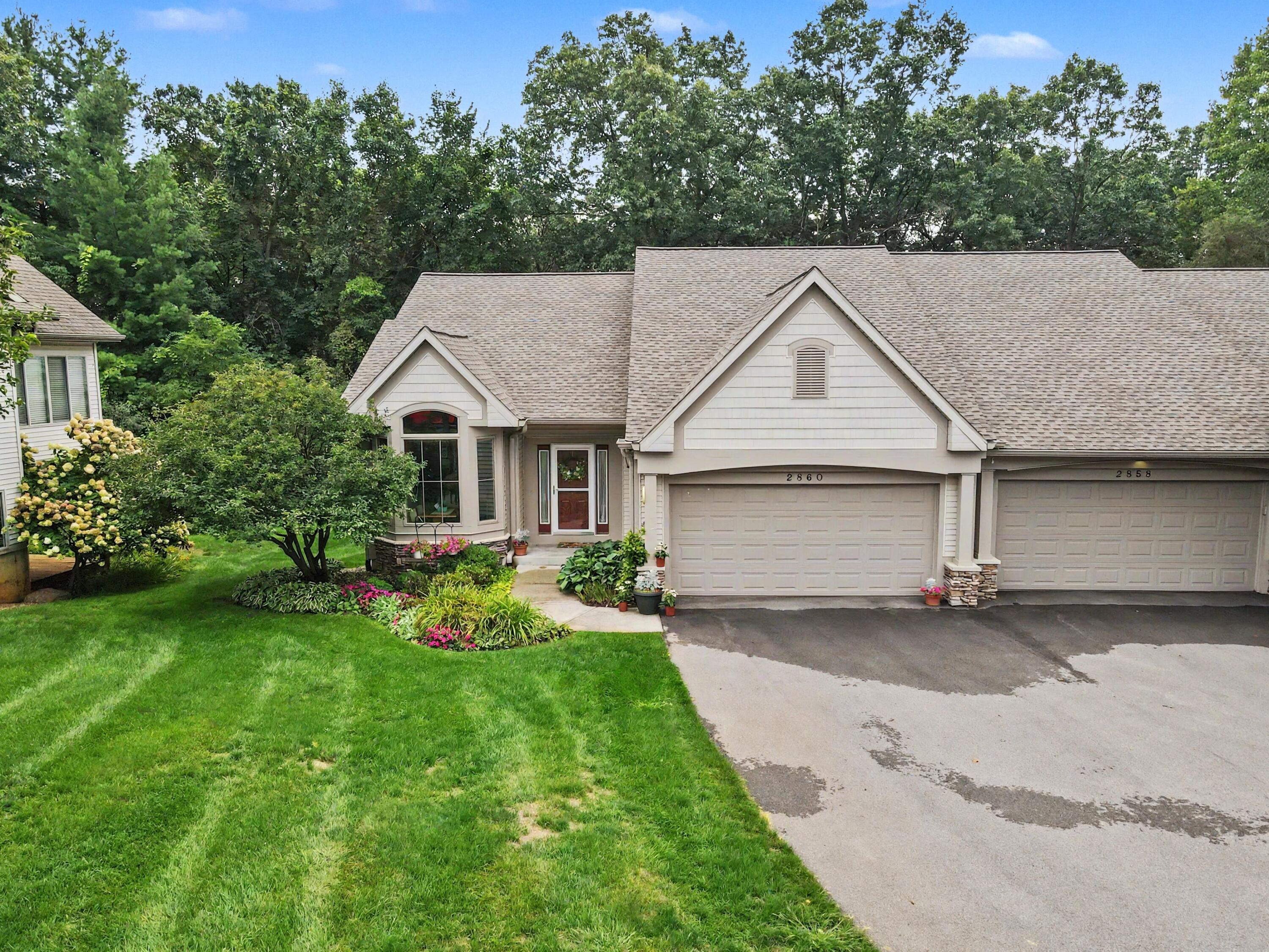 2860 Willow Ln Court Ne Property Photo 4