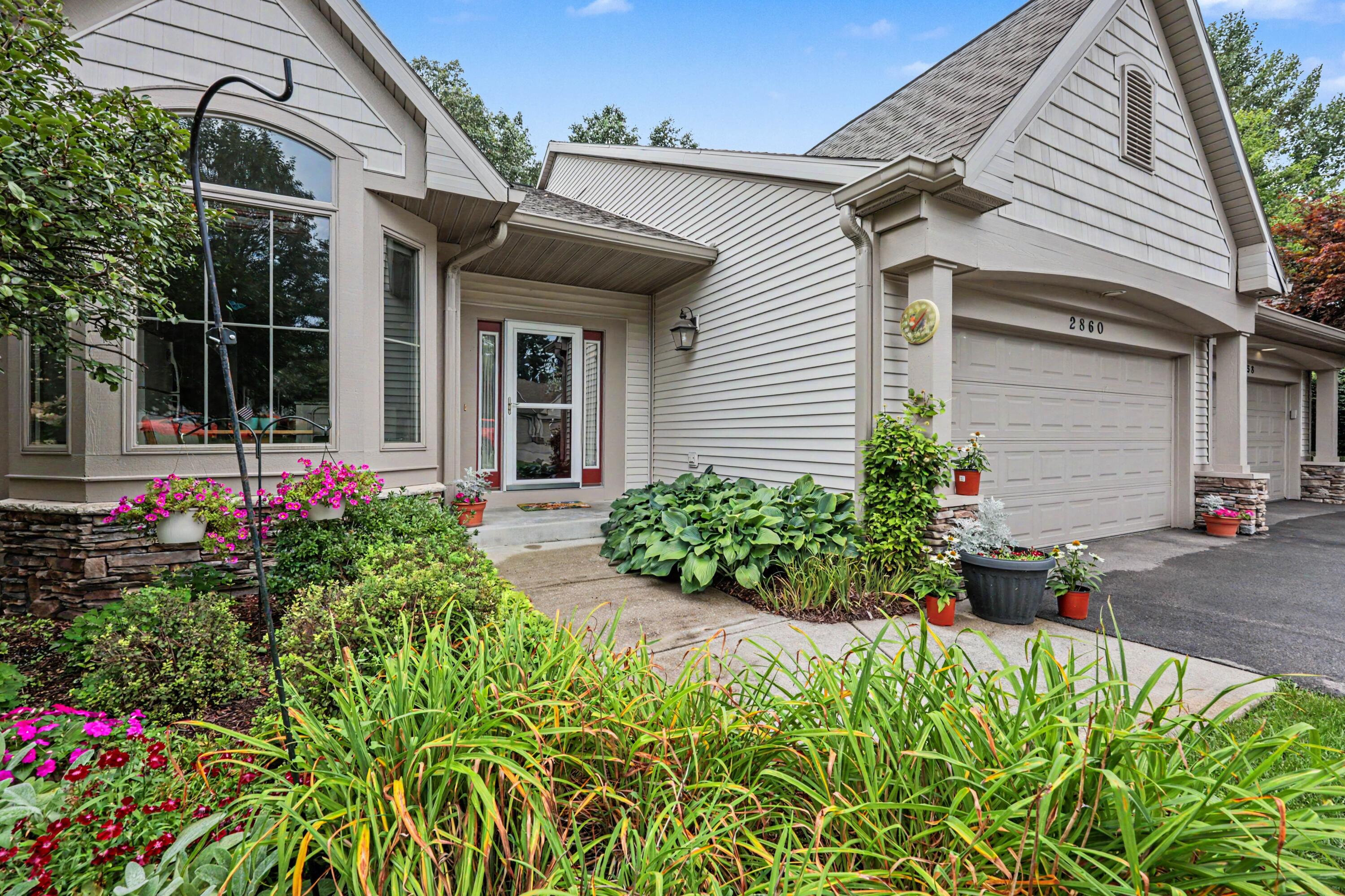 2860 Willow Ln Court Ne Property Photo 6