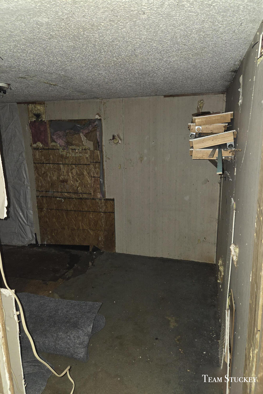18542 9 Mile Road Property Photo 15