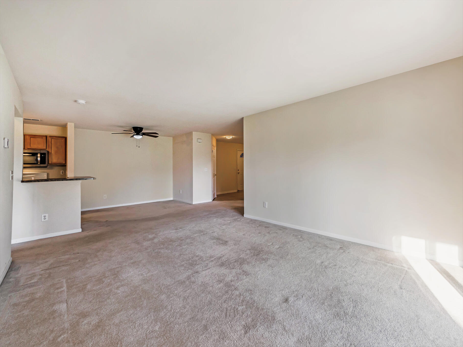 1112 Addington Lane Property Photo 4