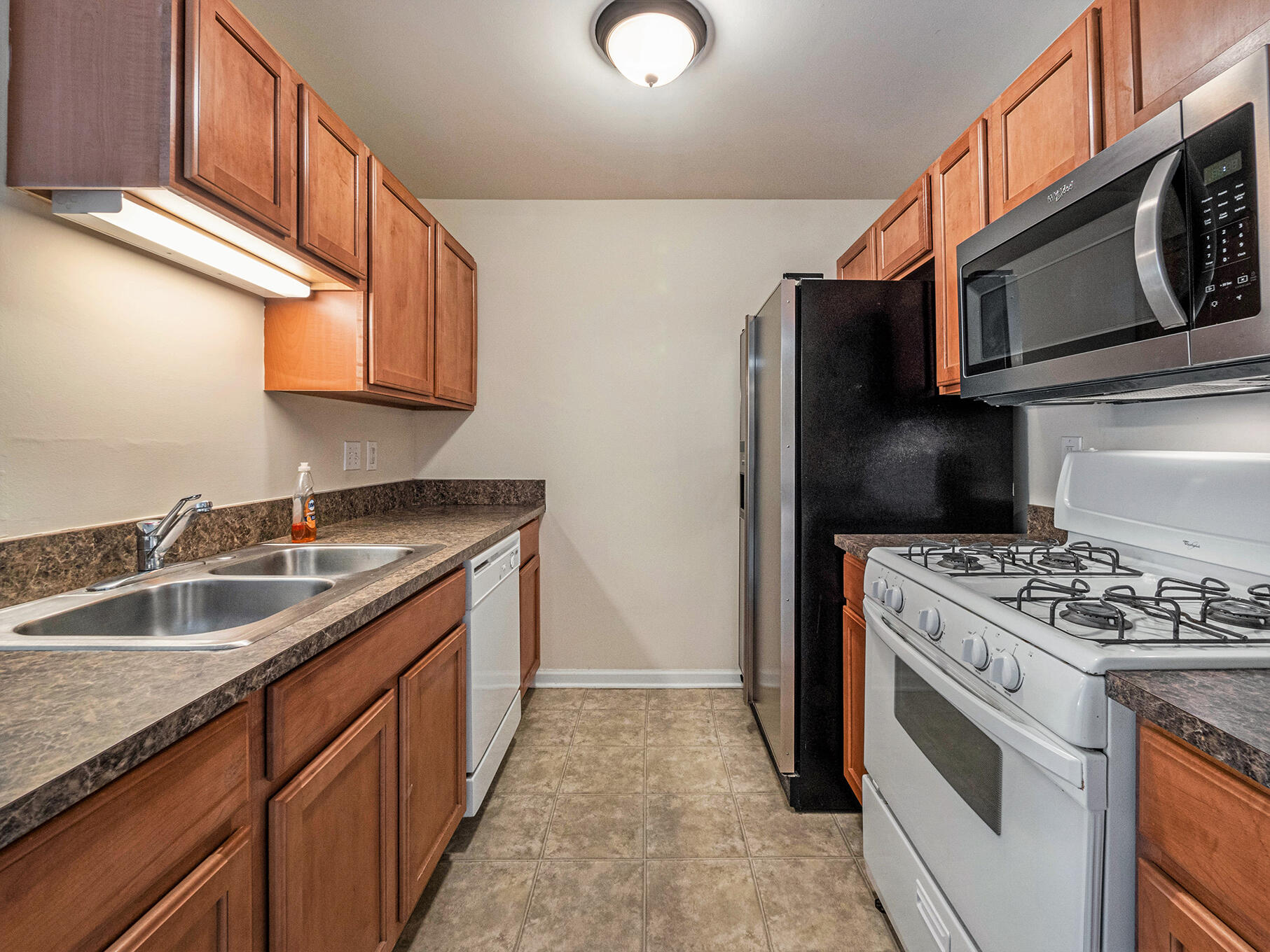 1112 Addington Lane Property Photo 6