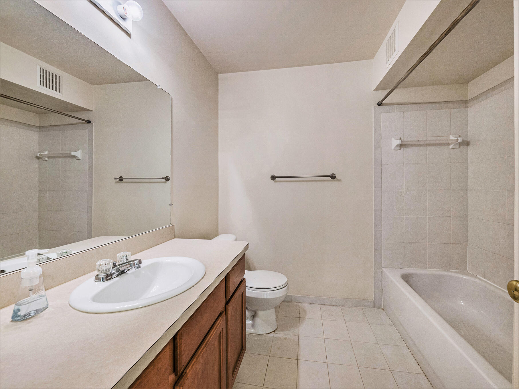 1112 Addington Lane Property Photo 10
