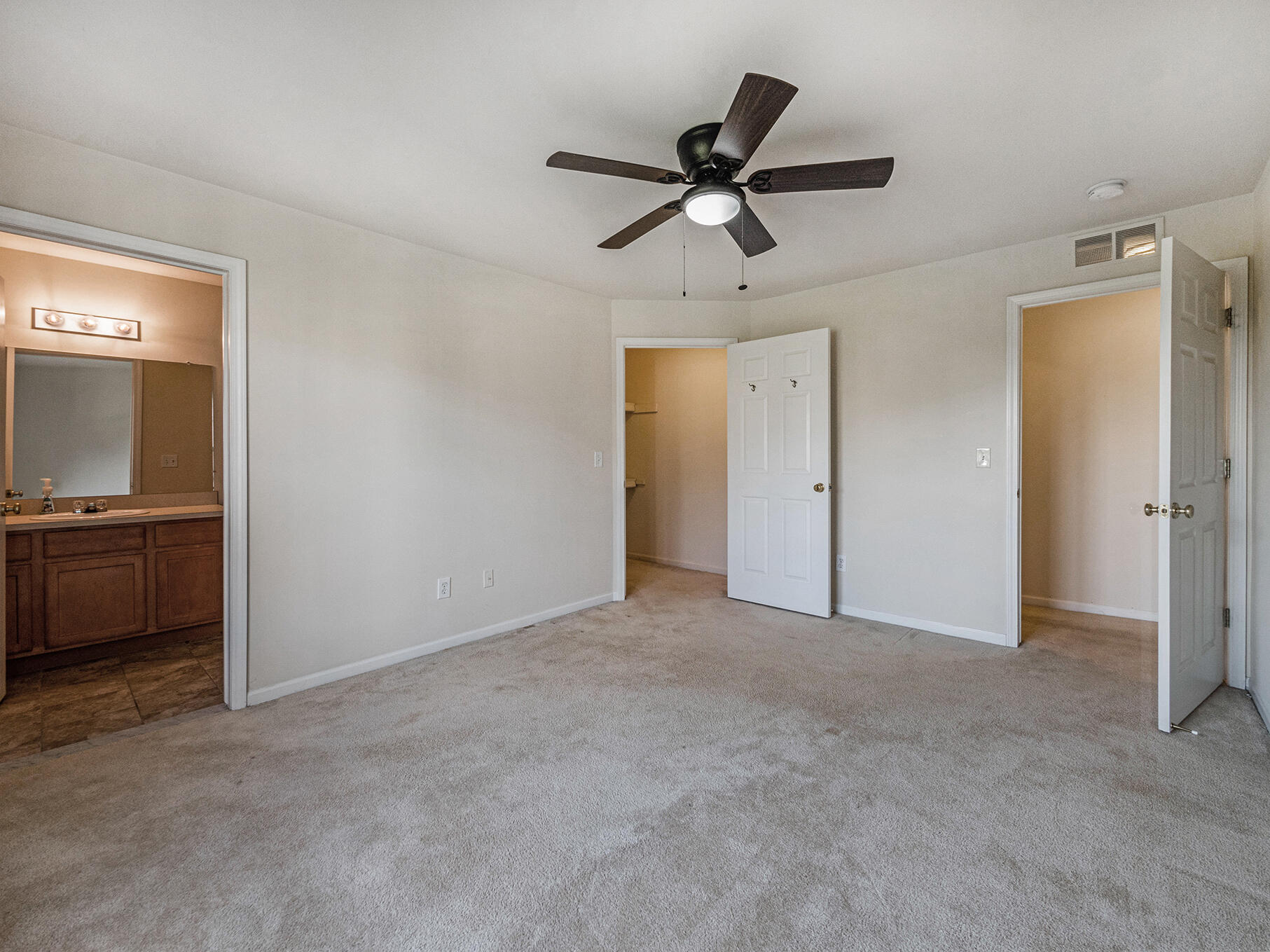 1112 Addington Lane Property Photo 16