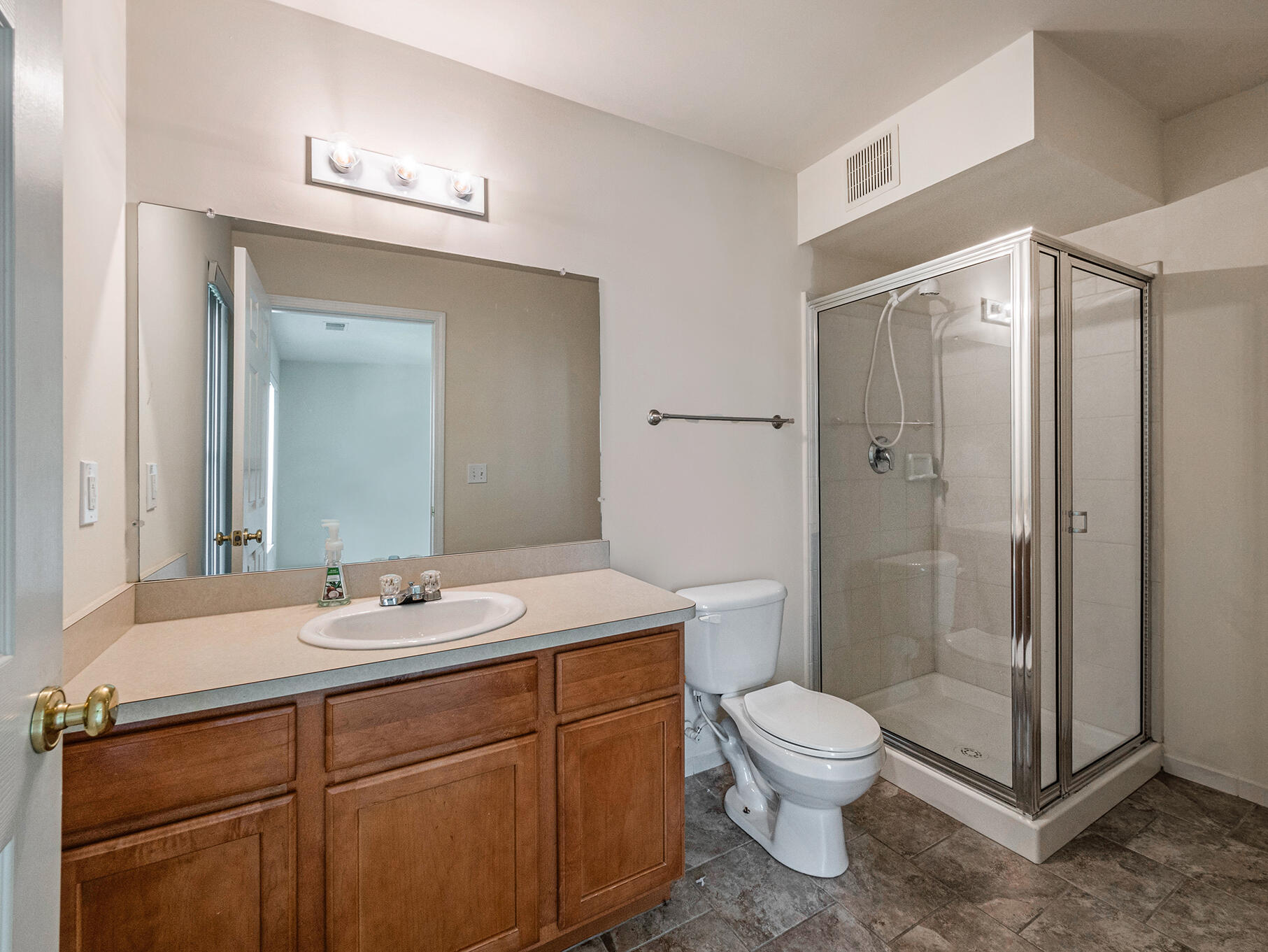 1112 Addington Lane Property Photo 17