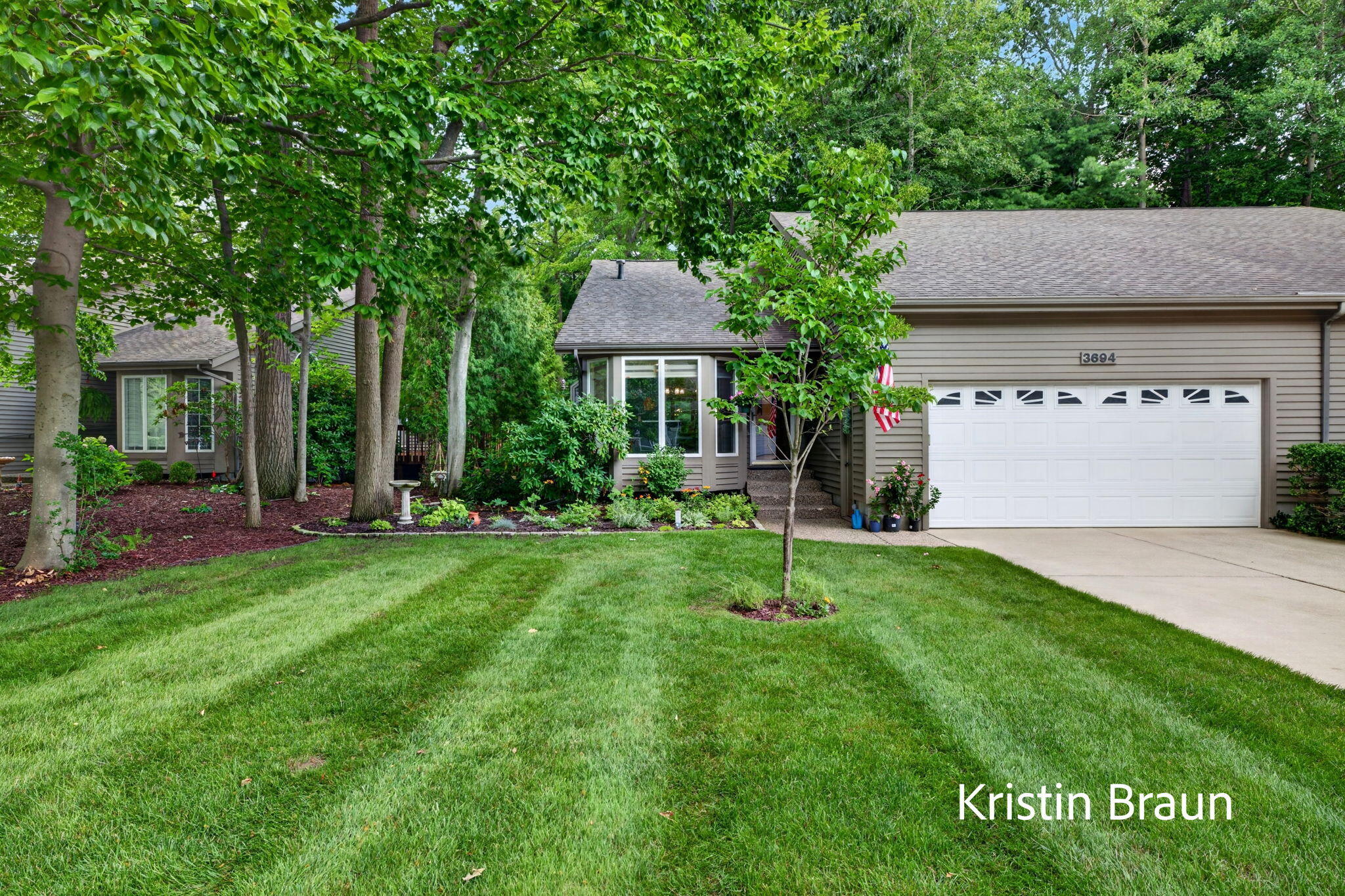 3694 Arborway Drive Property Photo 1
