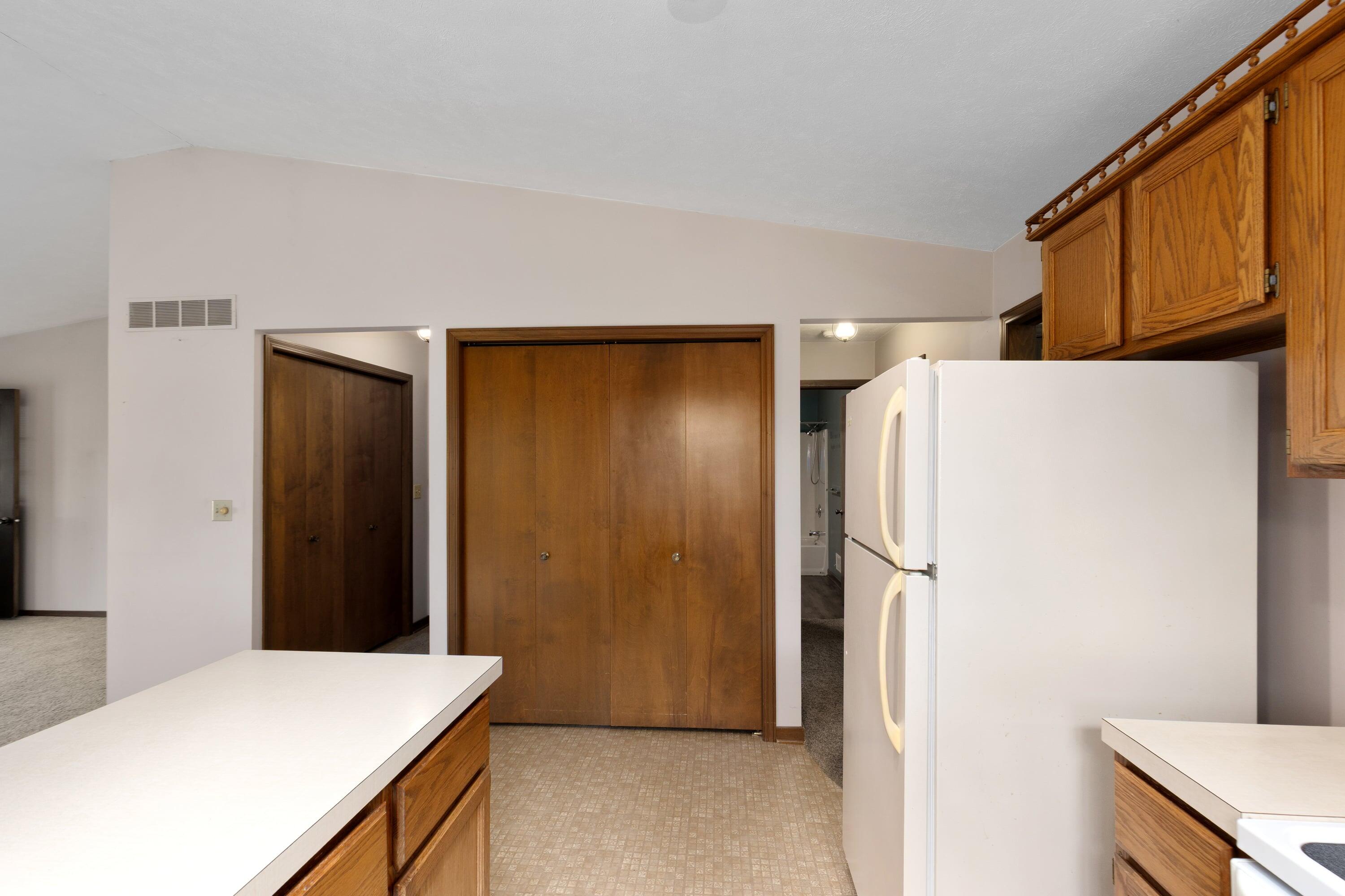 52 Old Mill Drive 11 Property Photo 8