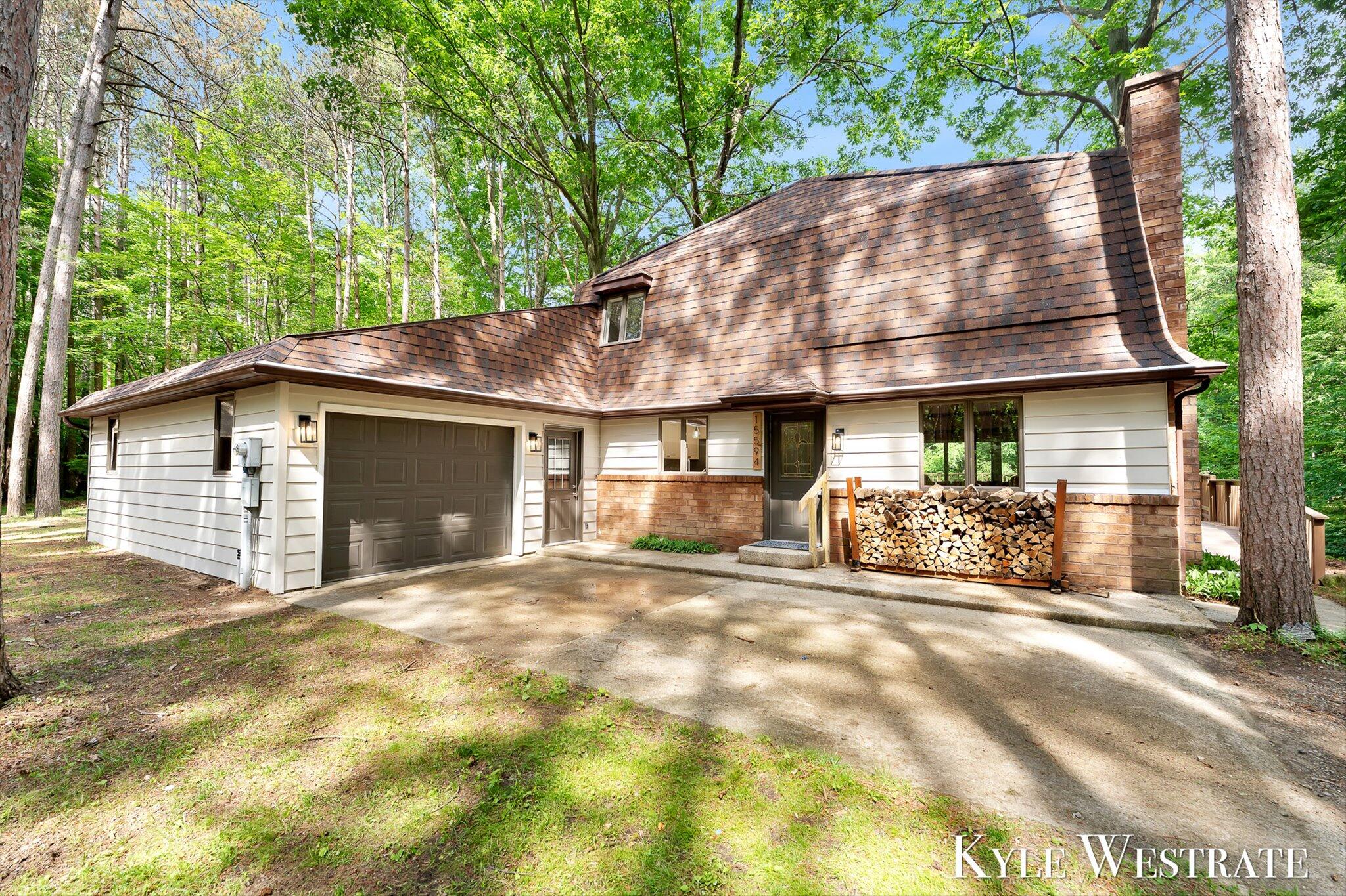 15594 Ritchie Avenue Ne Property Photo 1