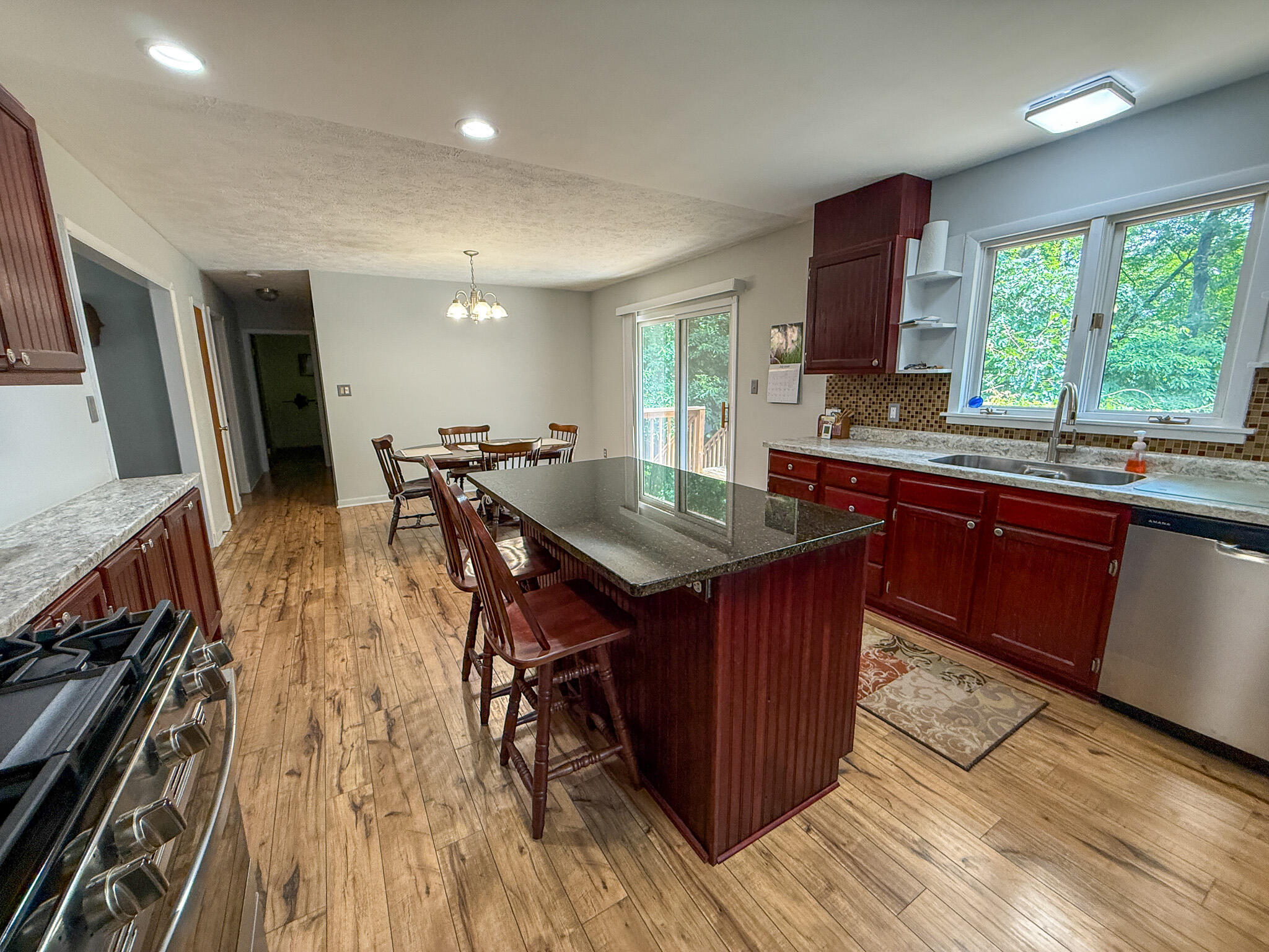 7017 Elm Avenue Property Photo 6