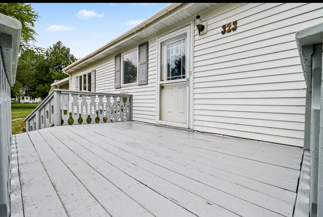 323 Evergreen Street Property Photo 4