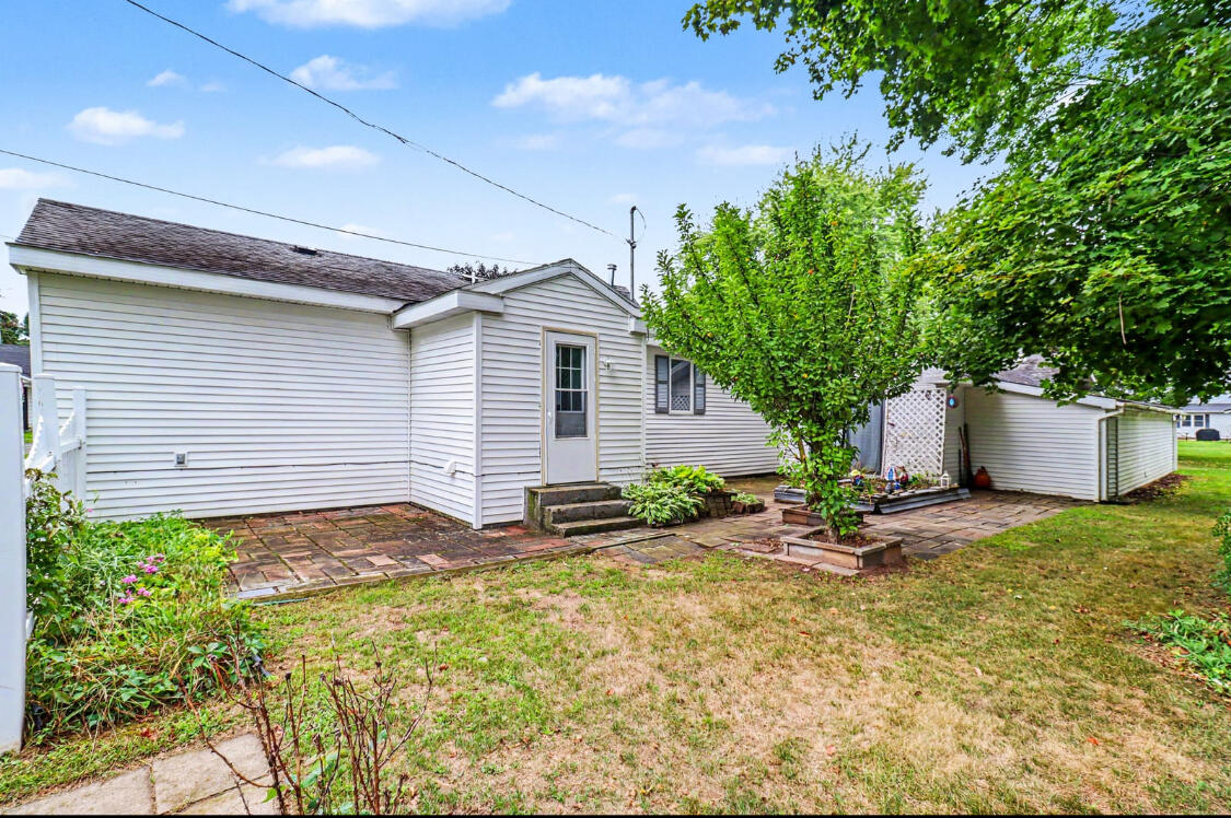 323 Evergreen Street Property Photo 6