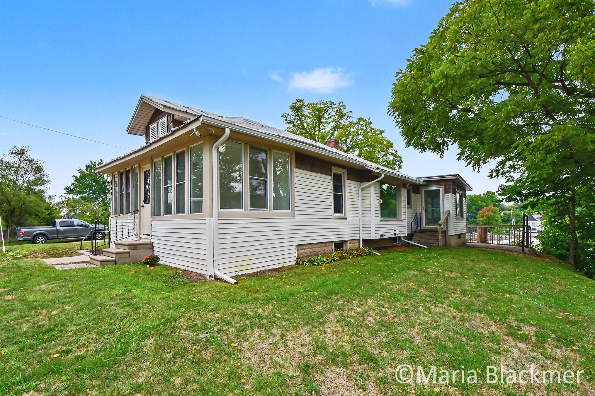447 Baldie Street Property Photo 6