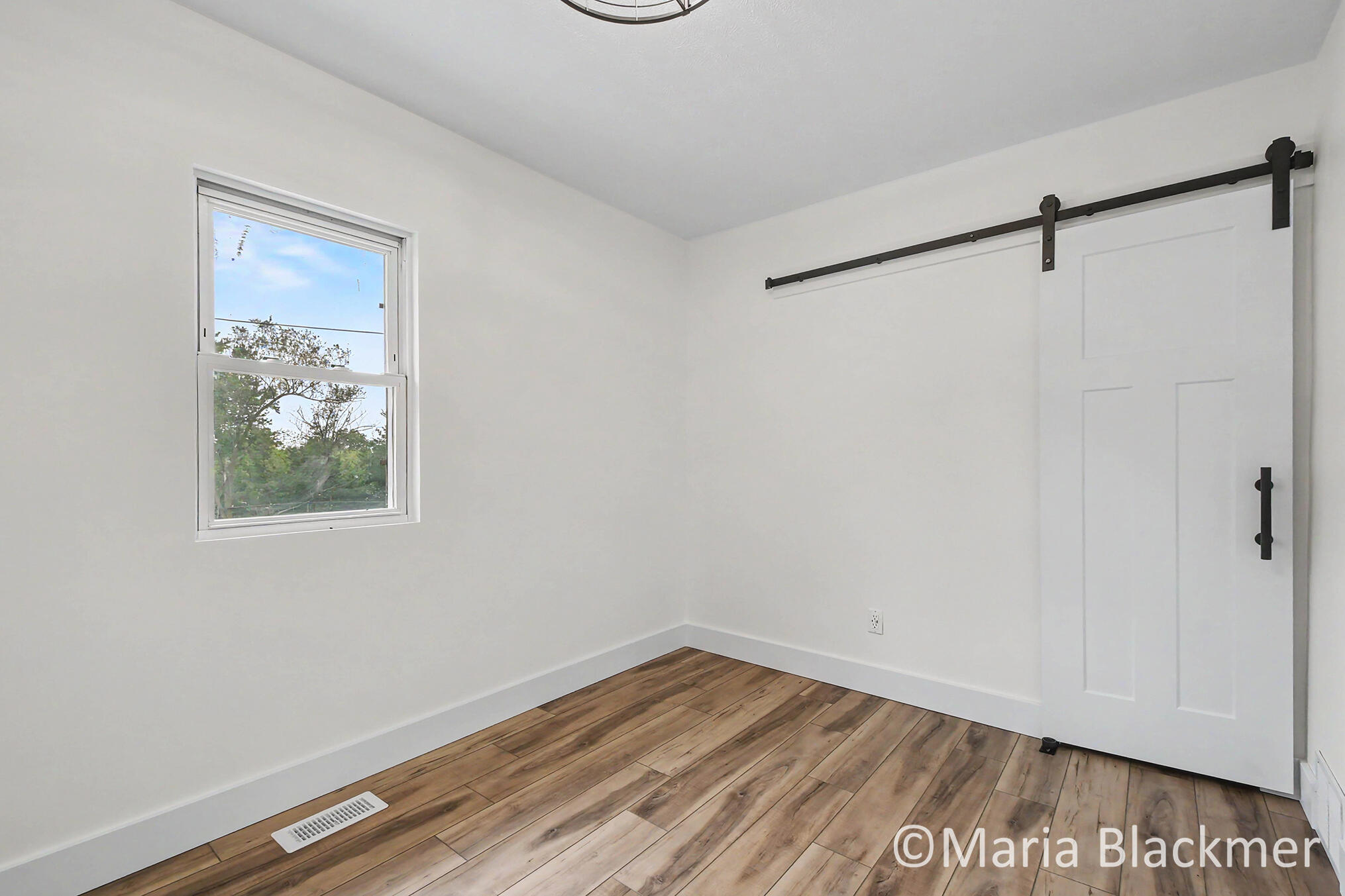 447 Baldie Street Property Photo 17