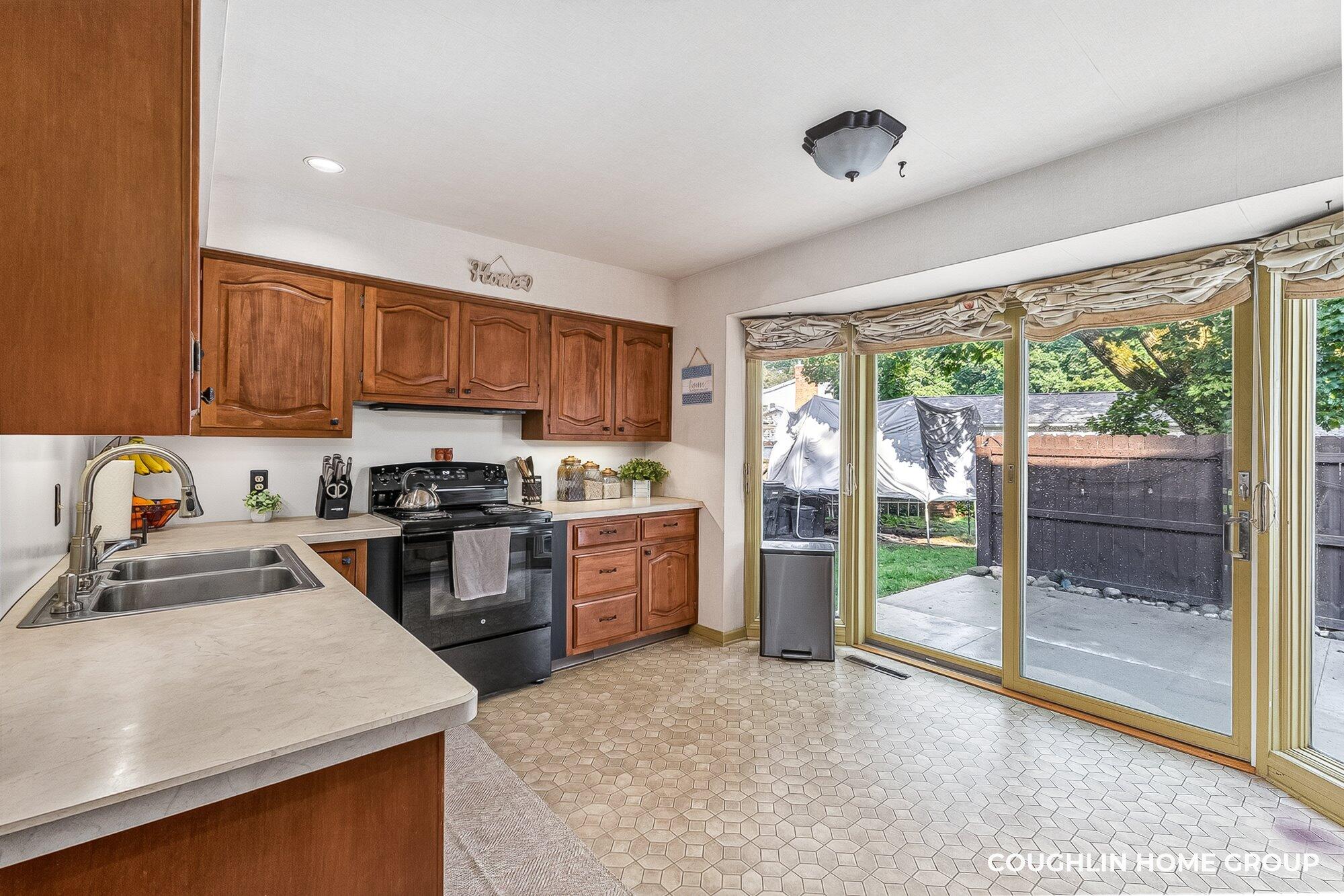 1330 Ridgewood Drive Property Photo 23