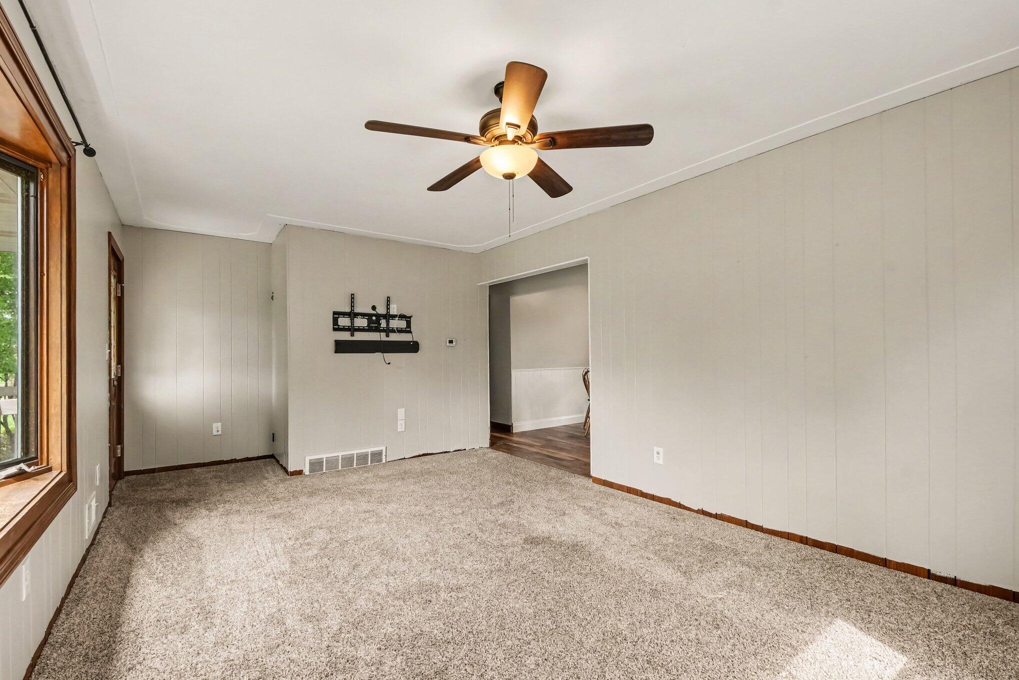 2146 Engleside Drive Se Property Photo 8