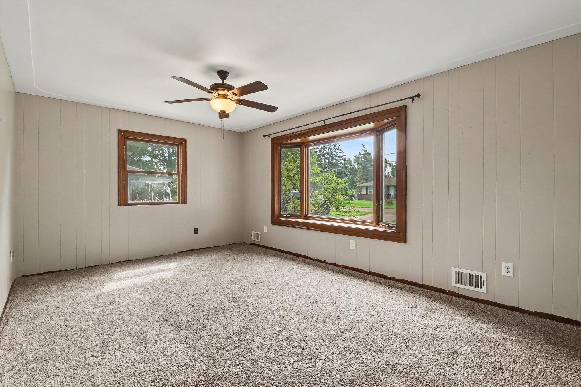 2146 Engleside Drive Se Property Photo 9