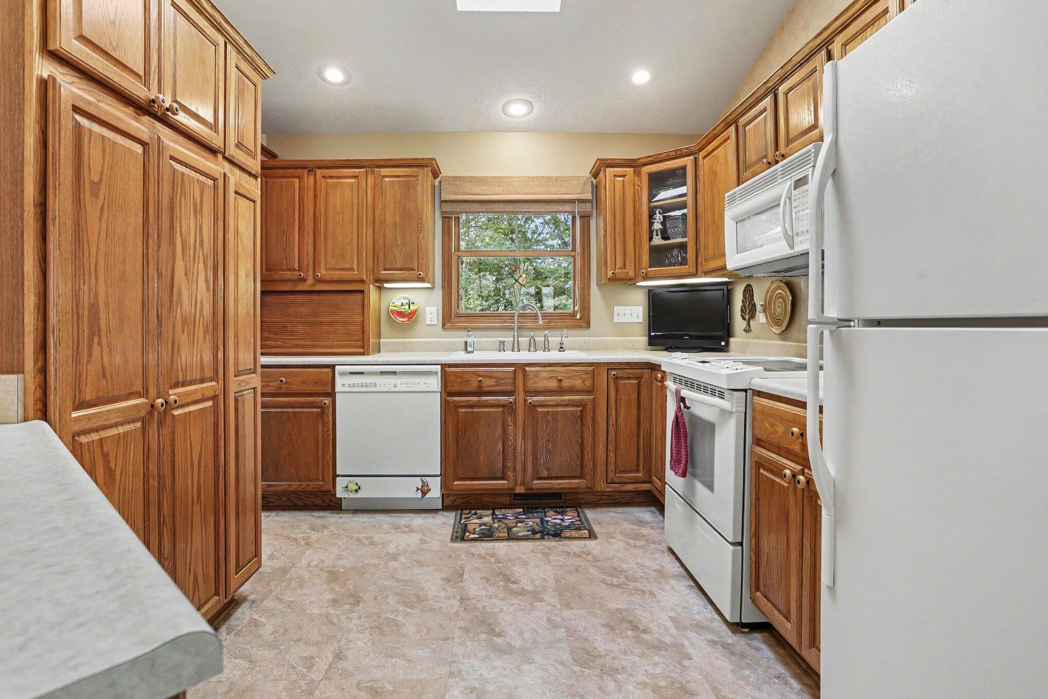 9548 Marco Drive Property Photo 5