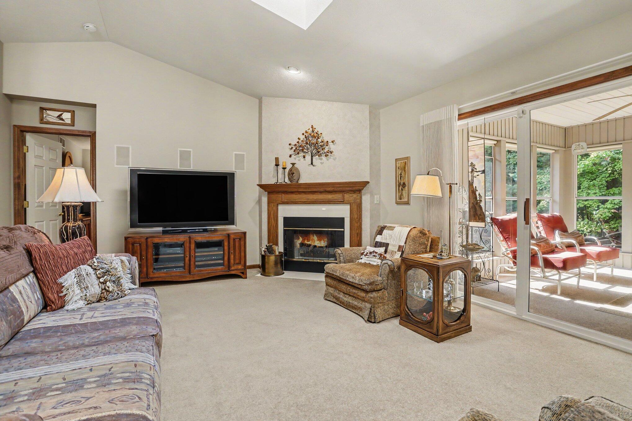 9548 Marco Drive Property Photo 8