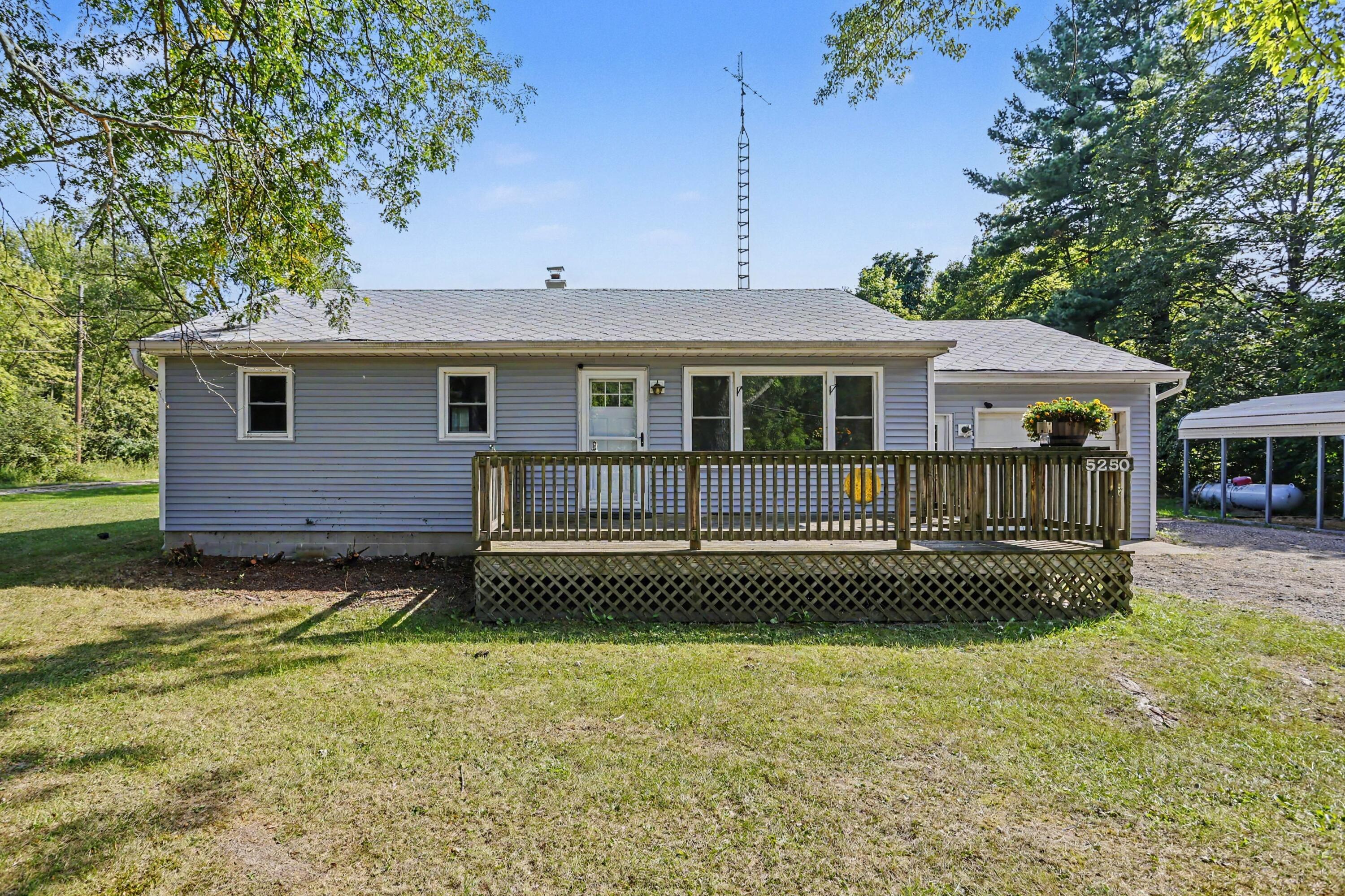 5250 Territorial Road Property Photo 1