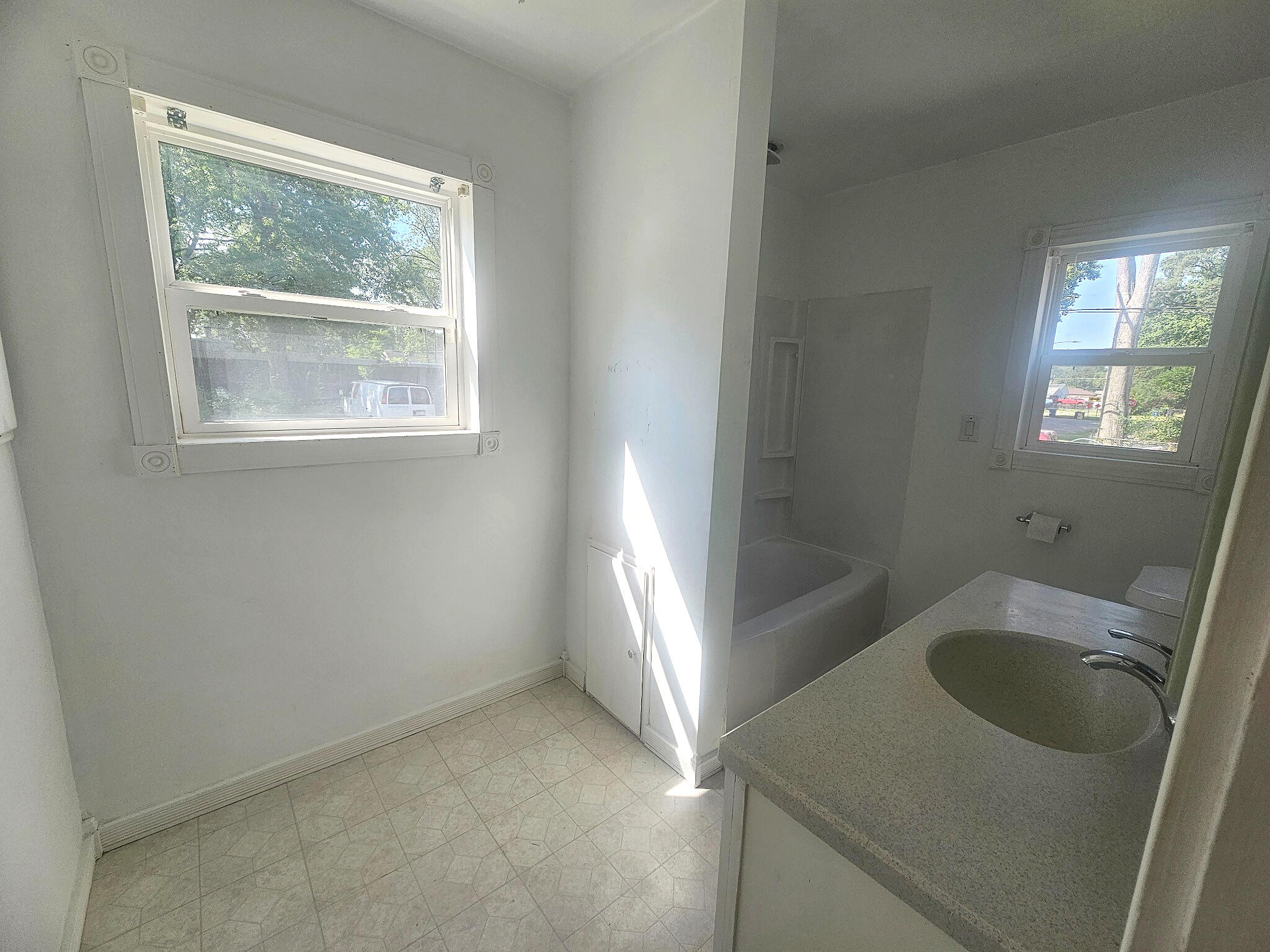 6015 Herbert Street Property Photo 11