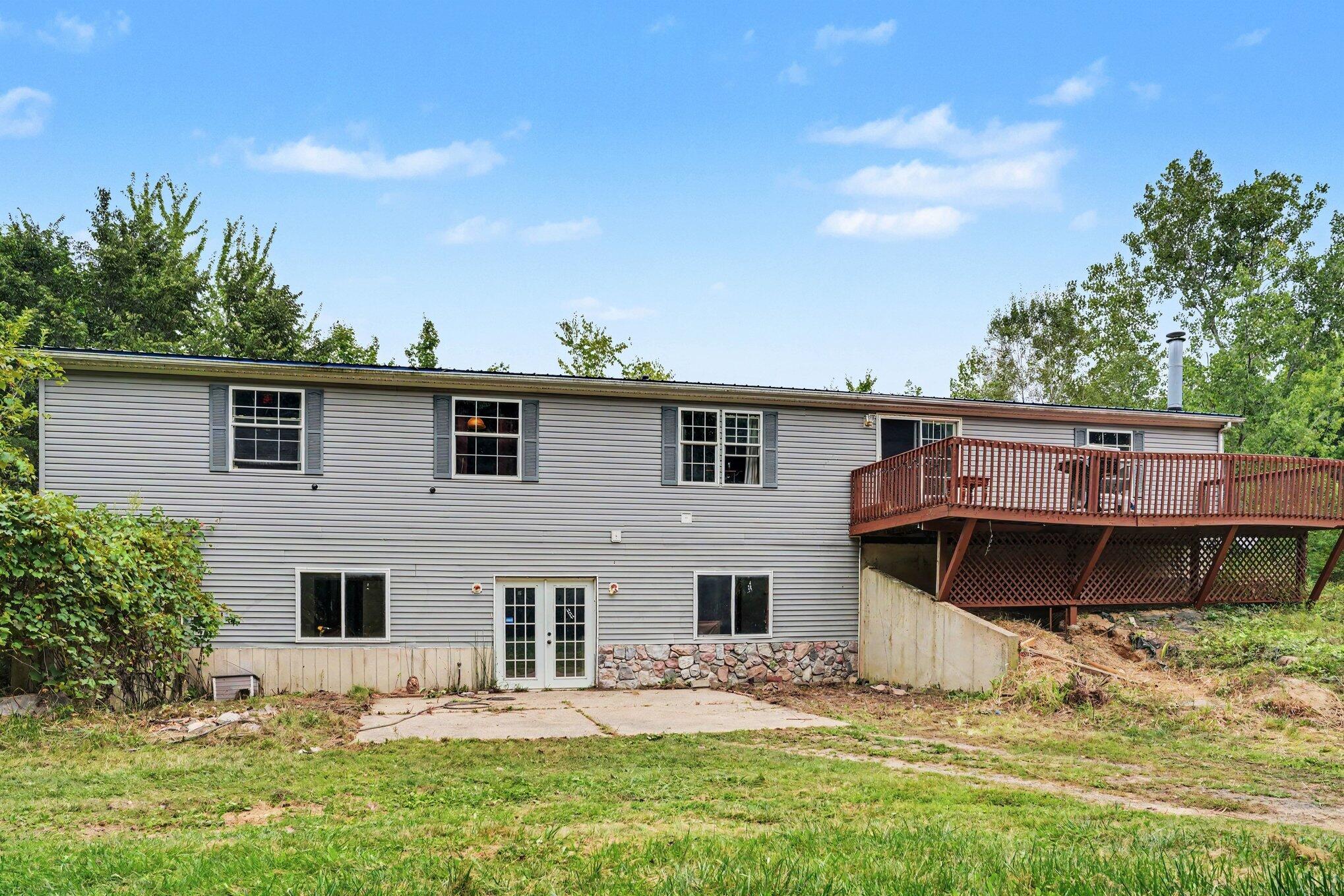 1863 Crystal Lane Property Photo 1