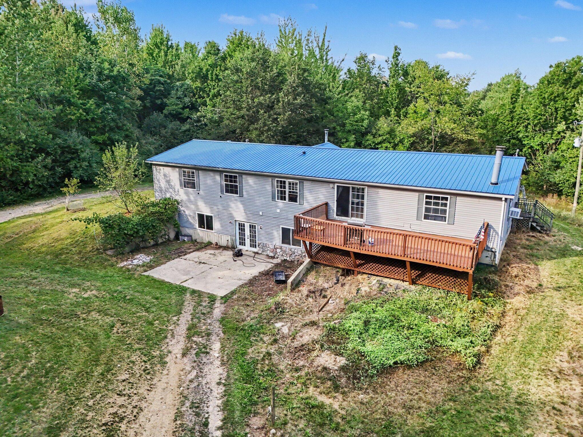 1863 Crystal Lane Property Photo 1