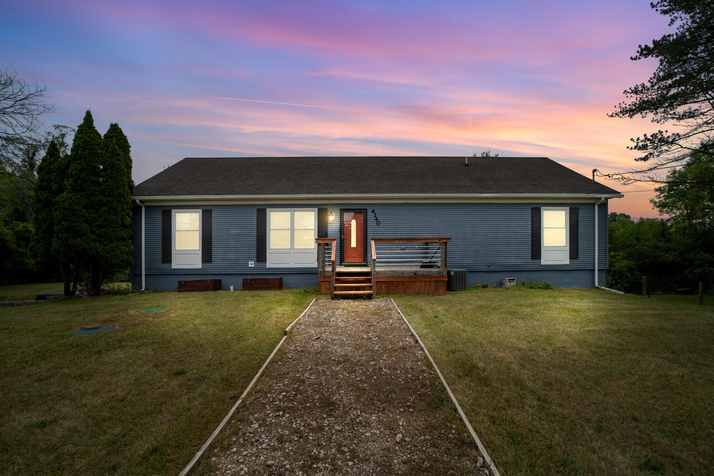 4240 E Commerce Road Property Photo 1