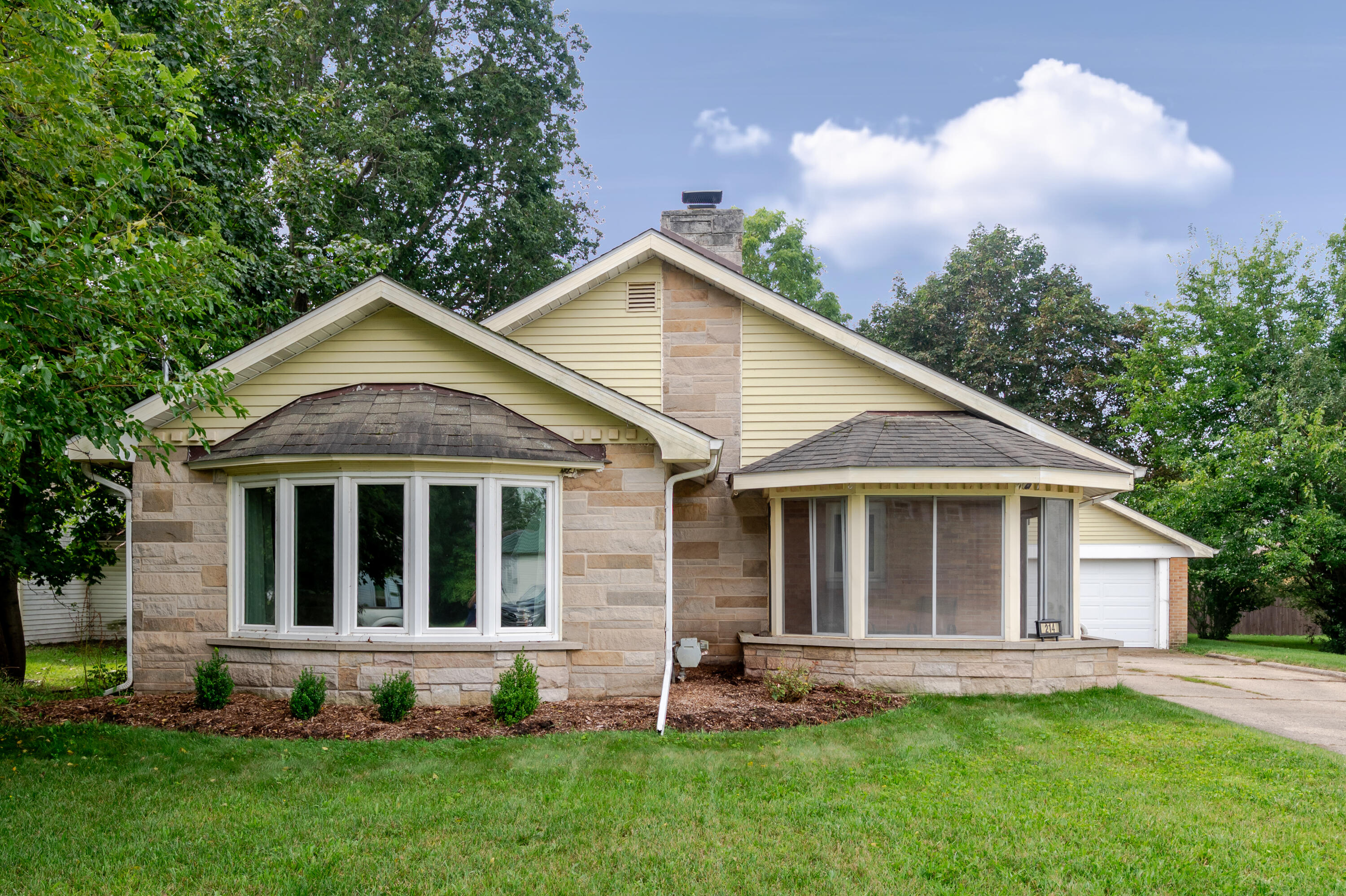 214 Cedar Street Property Photo 1