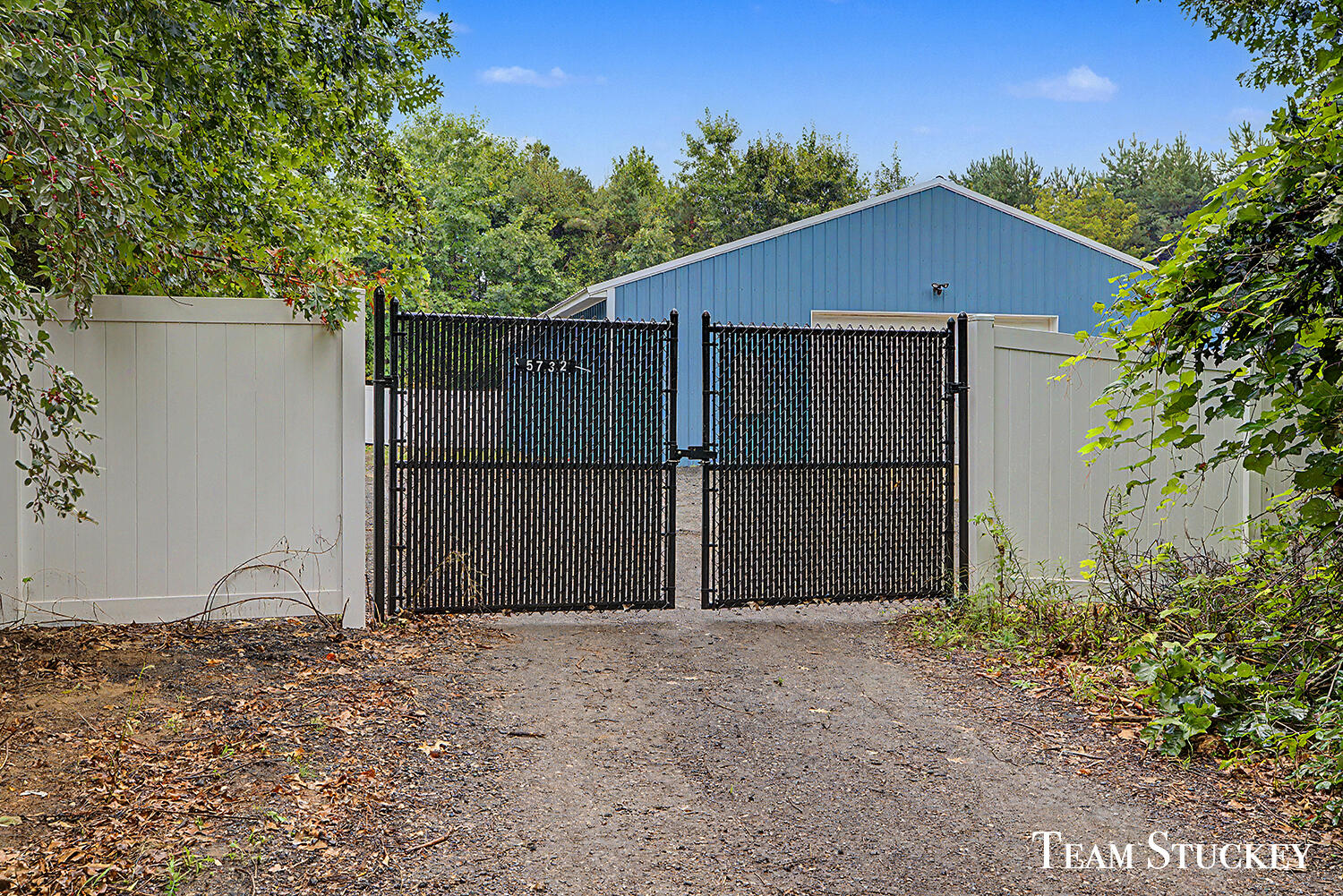 5732 Tracy Trail