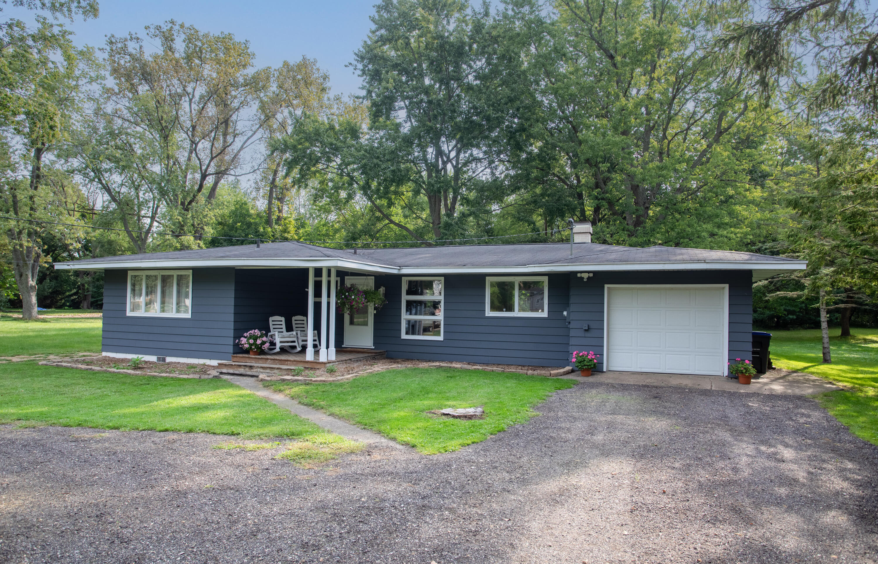10163 Baldwin Road Property Photo 1
