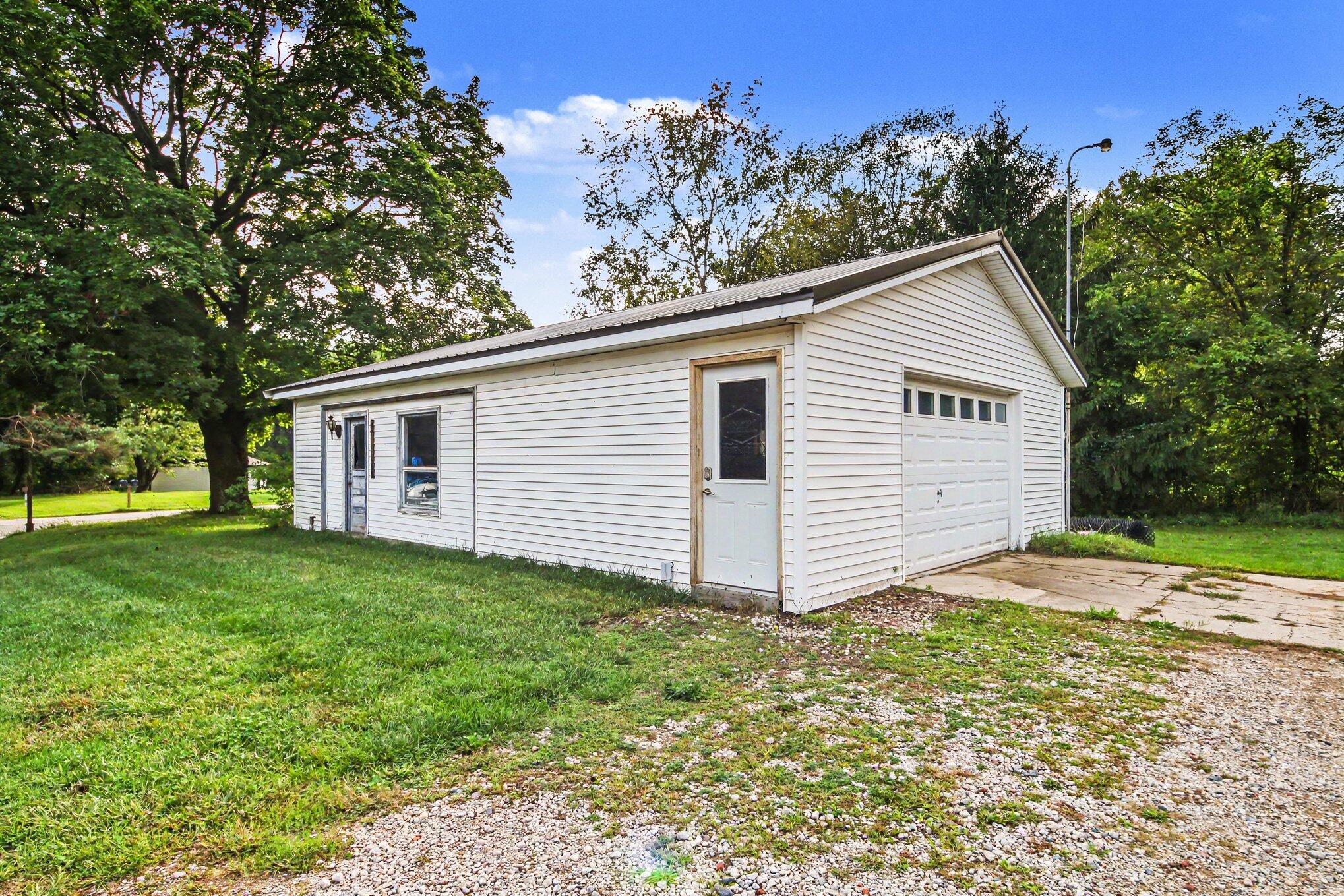 9420 Bluewater Highway Property Photo 24