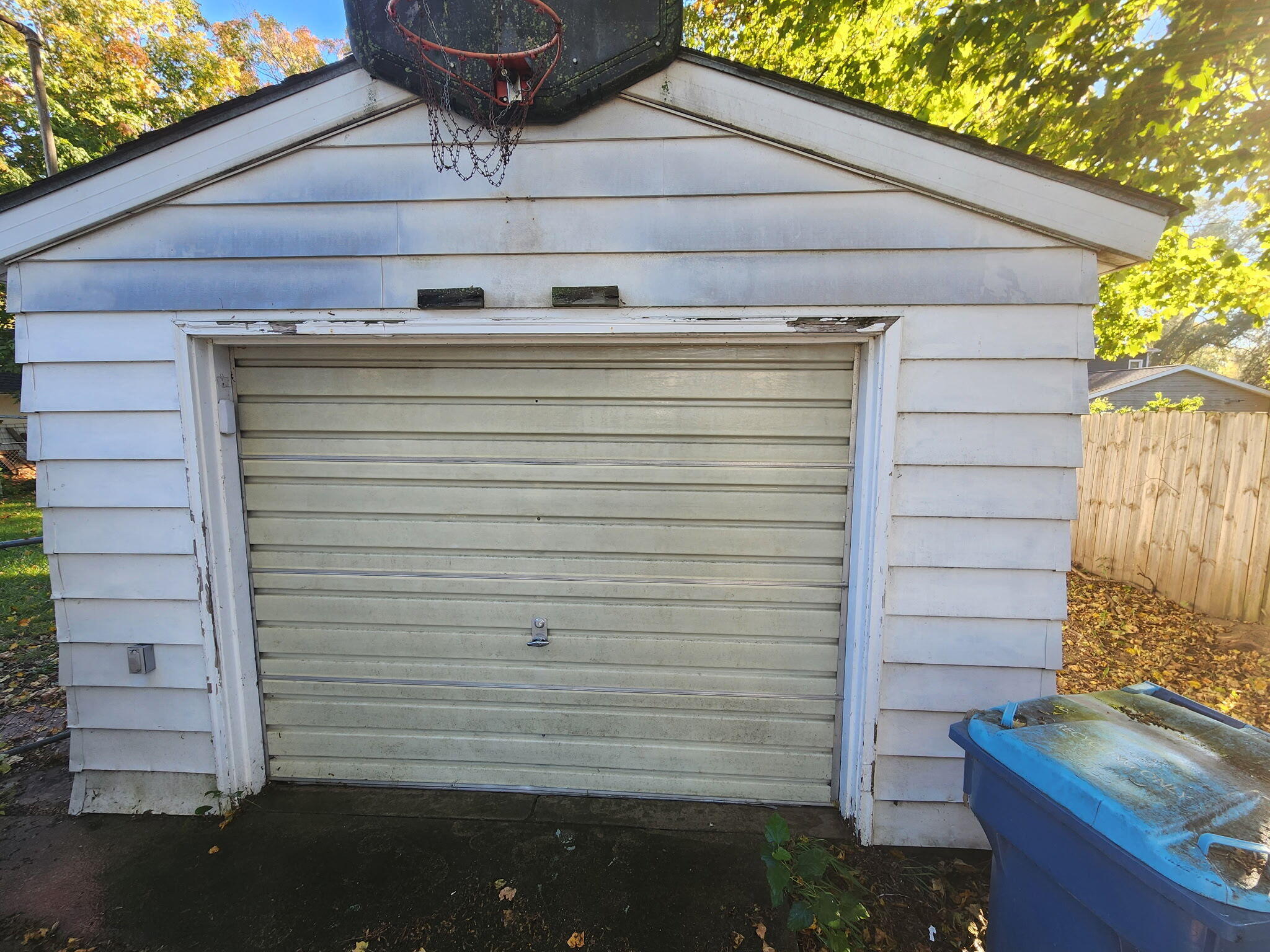 130 E Sycamore Street Property Photo 20