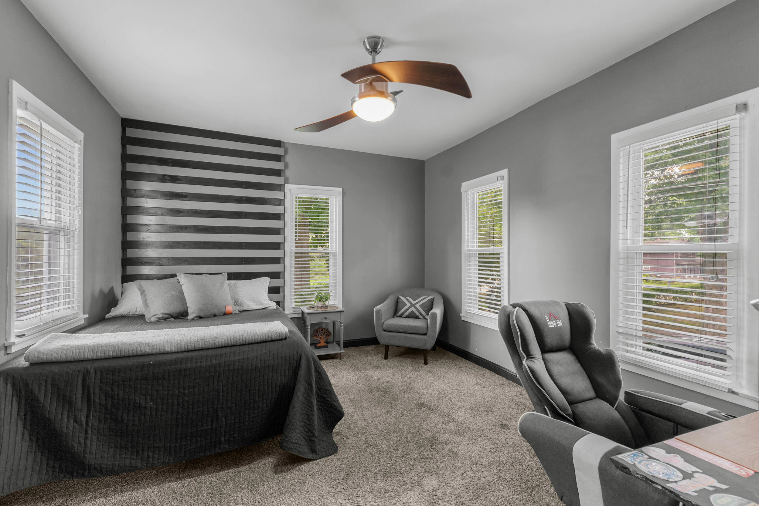 108 Boies Street Property Photo 33